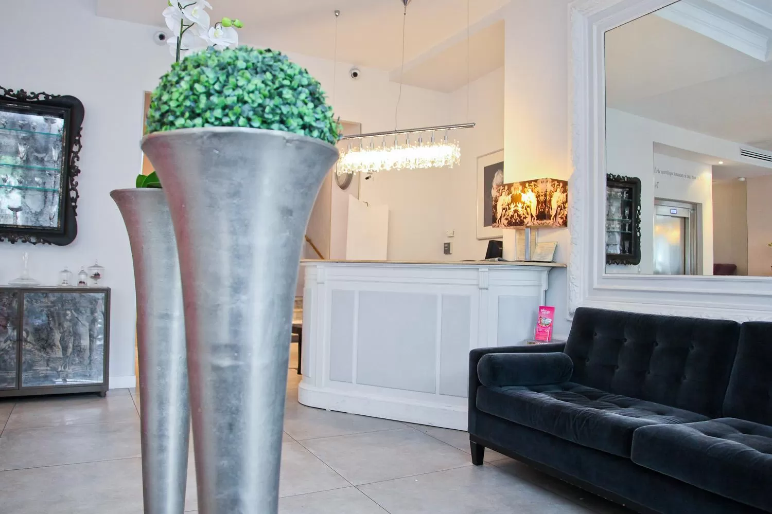 Lobby or reception in Hotel La Villa Nice Victor Hugo