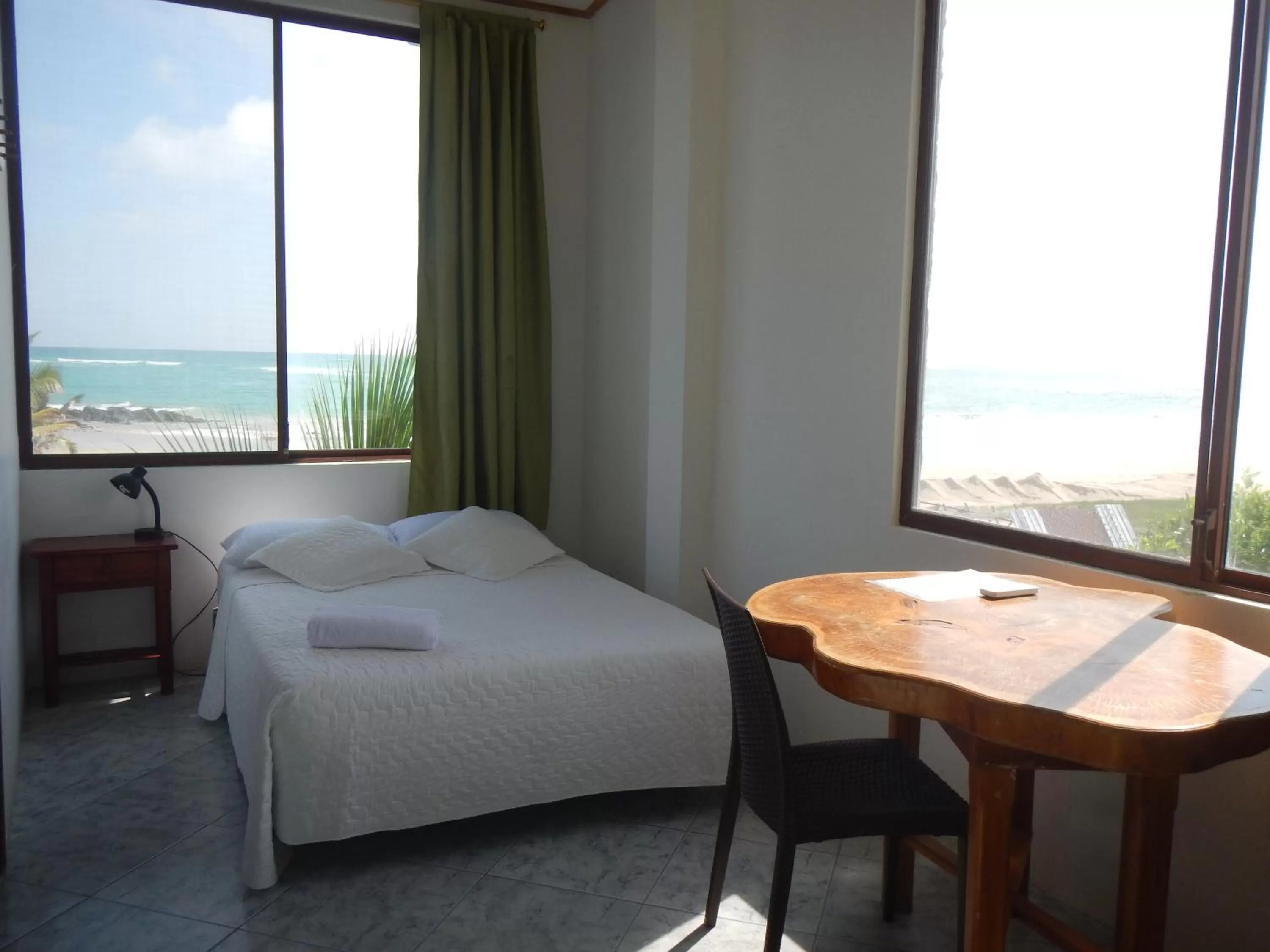Sea view, Bed in Hotel La Jungla