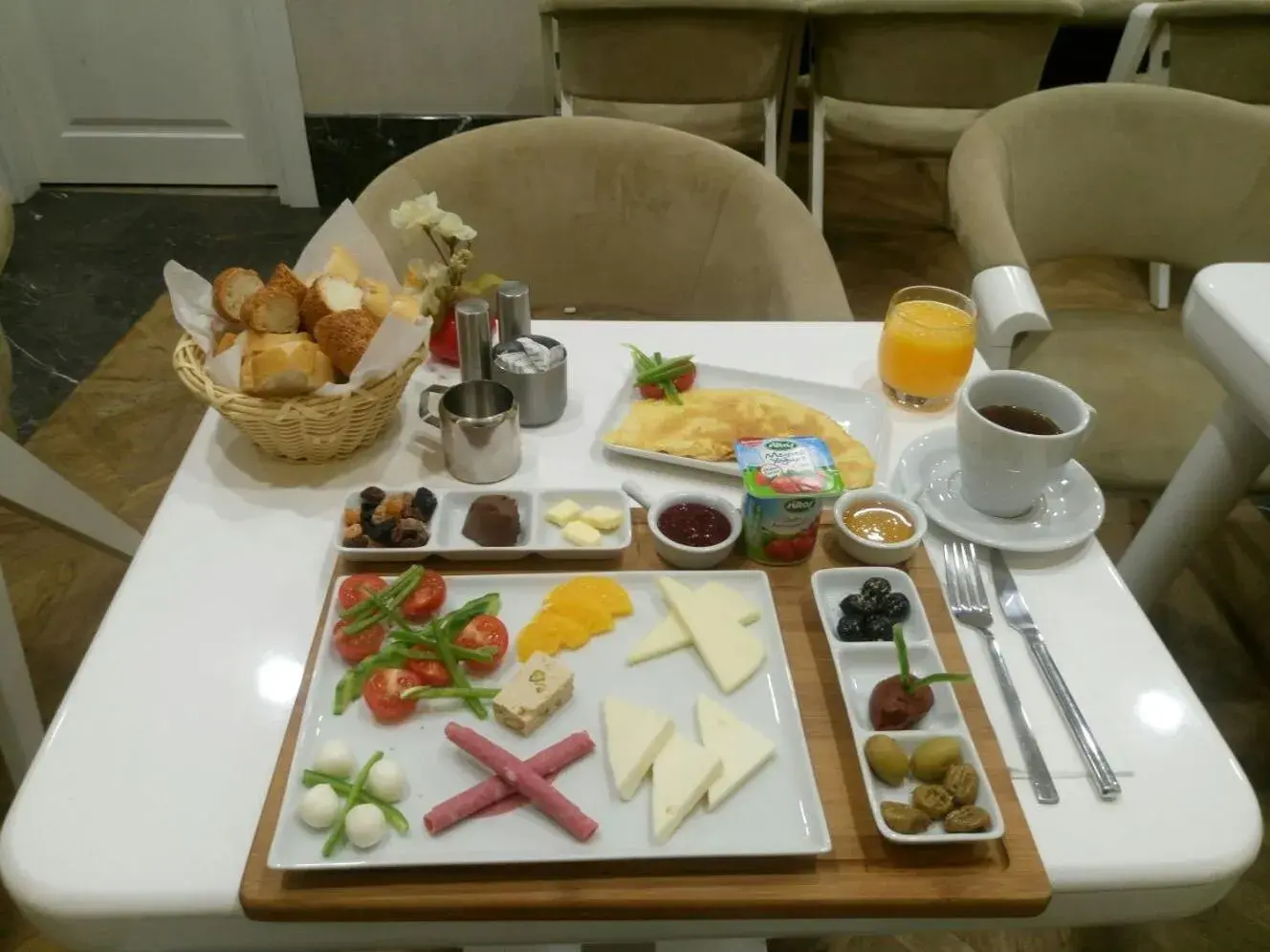 Food and drinks, Breakfast in Astan Hotel Taksim