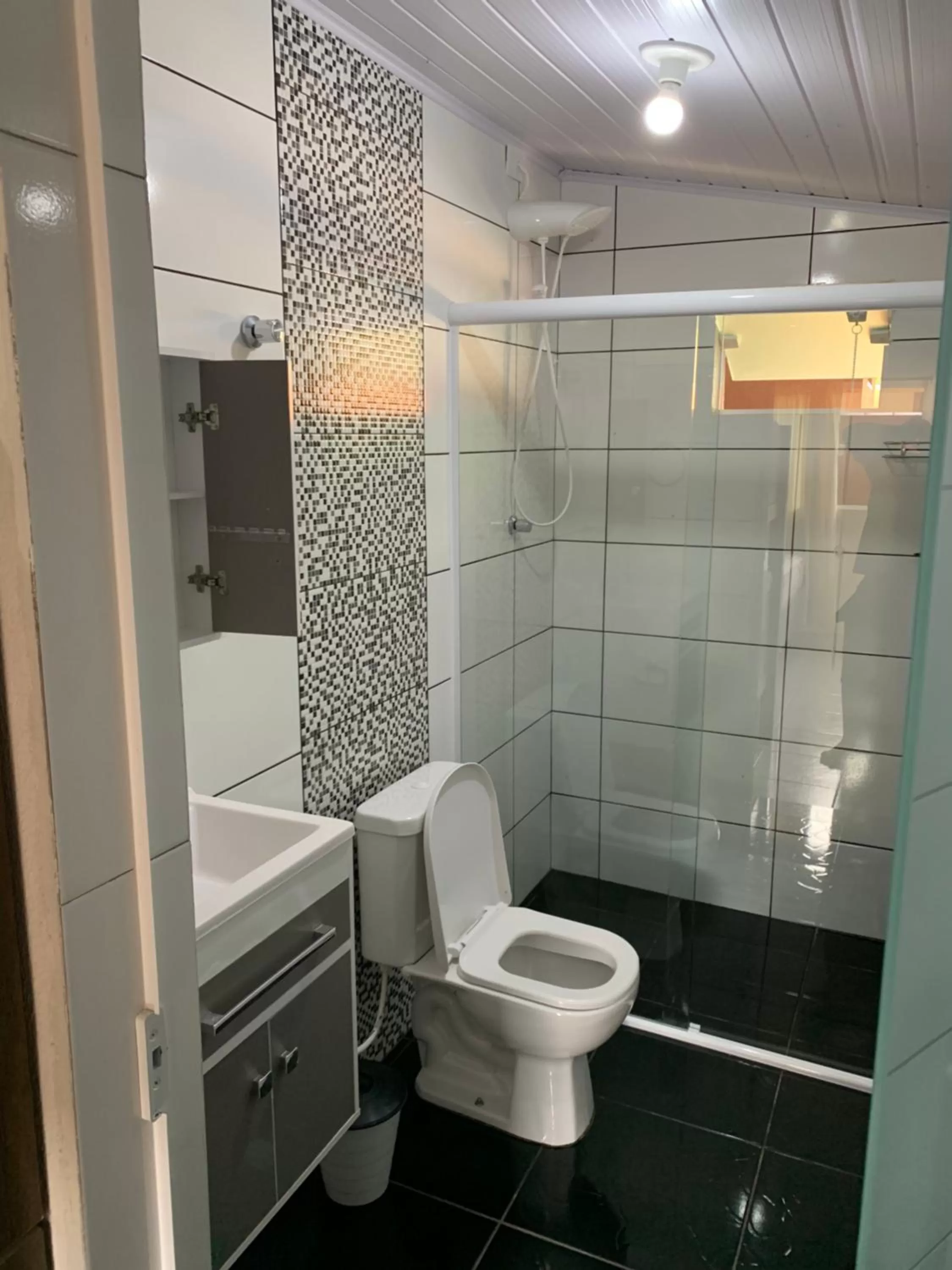 Shower, Bathroom in Pousada Tio Tonho