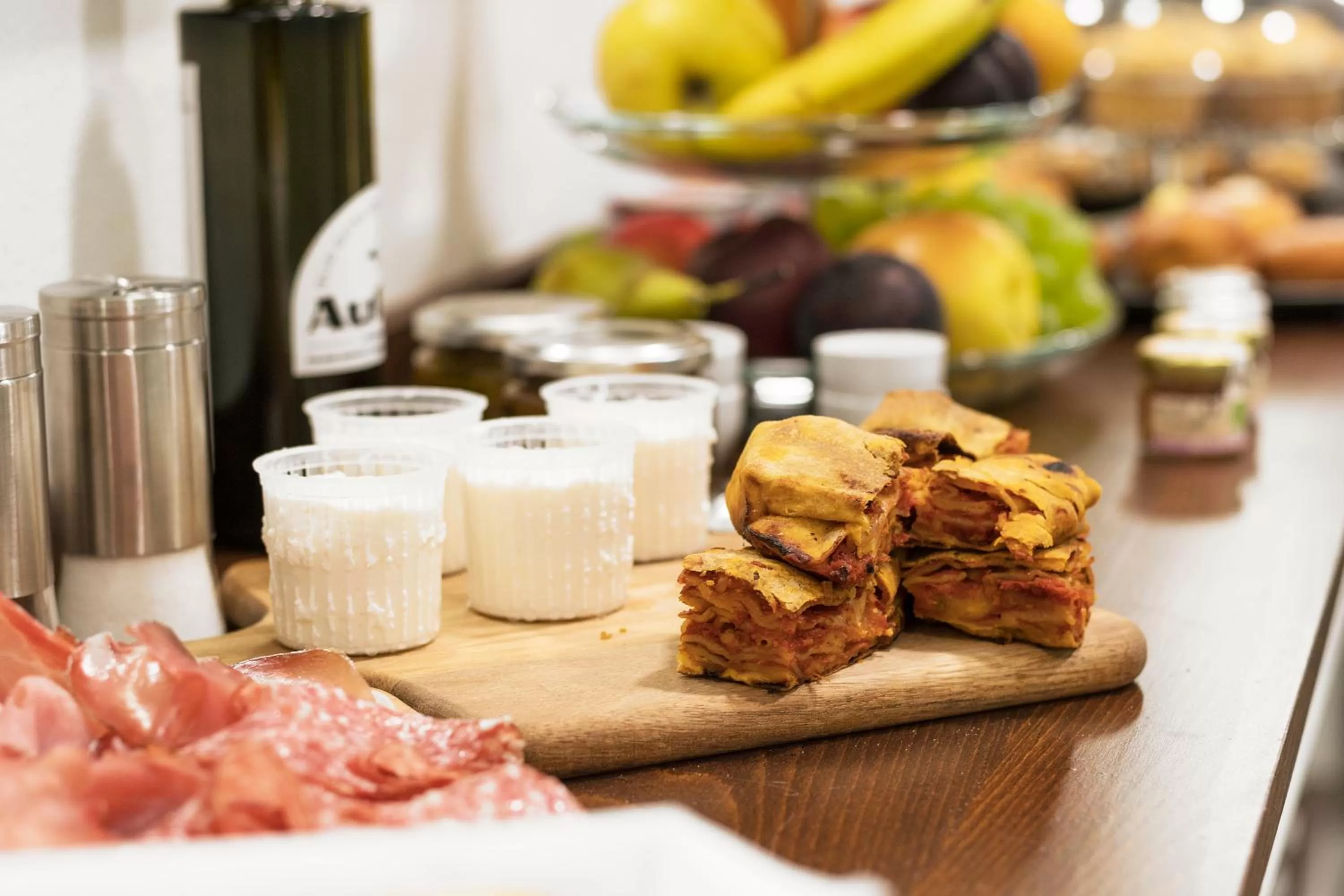 Food and drinks in Centosedici Rooms