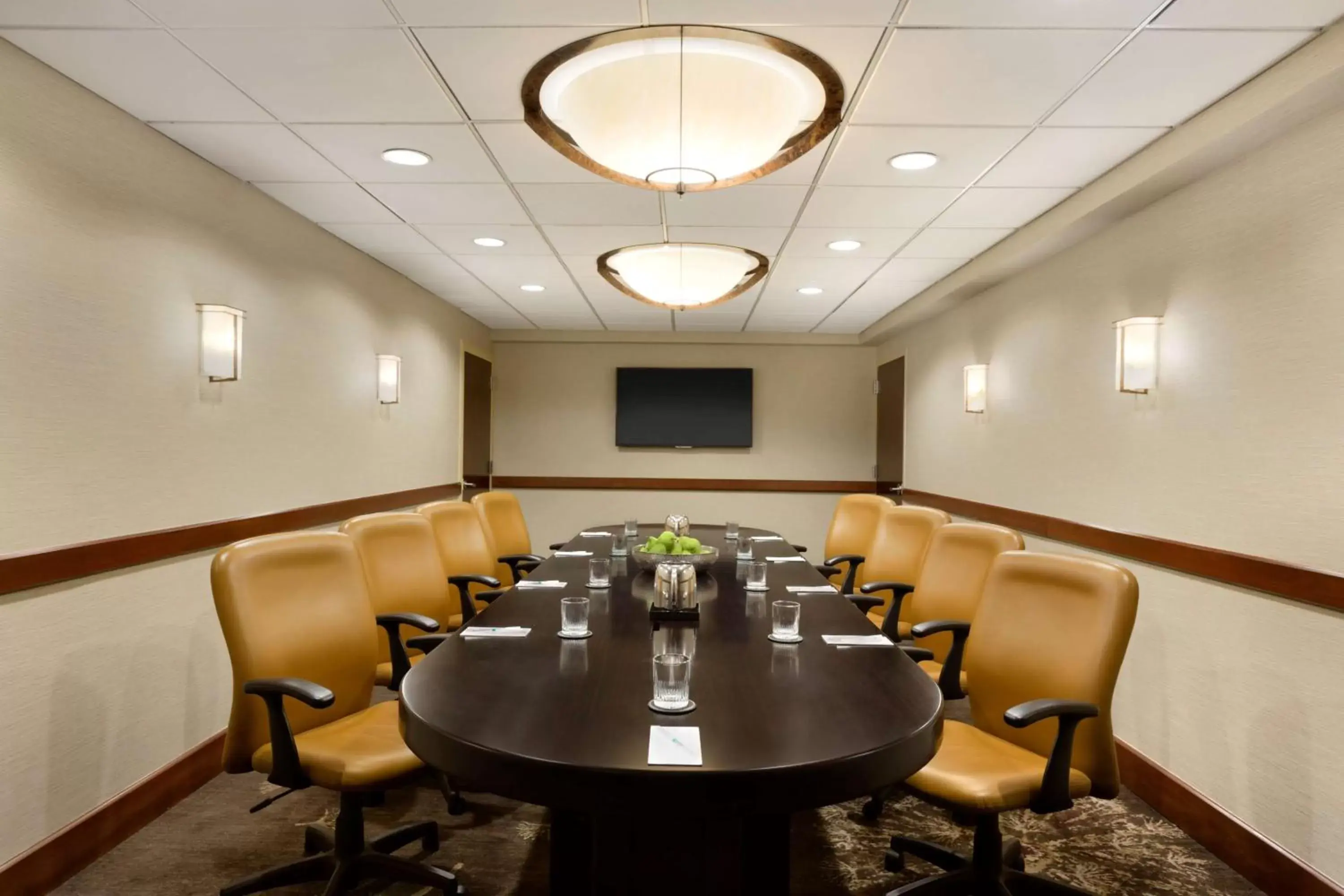 Meeting/conference room in Embassy Suites by Hilton Piscataway Somerset