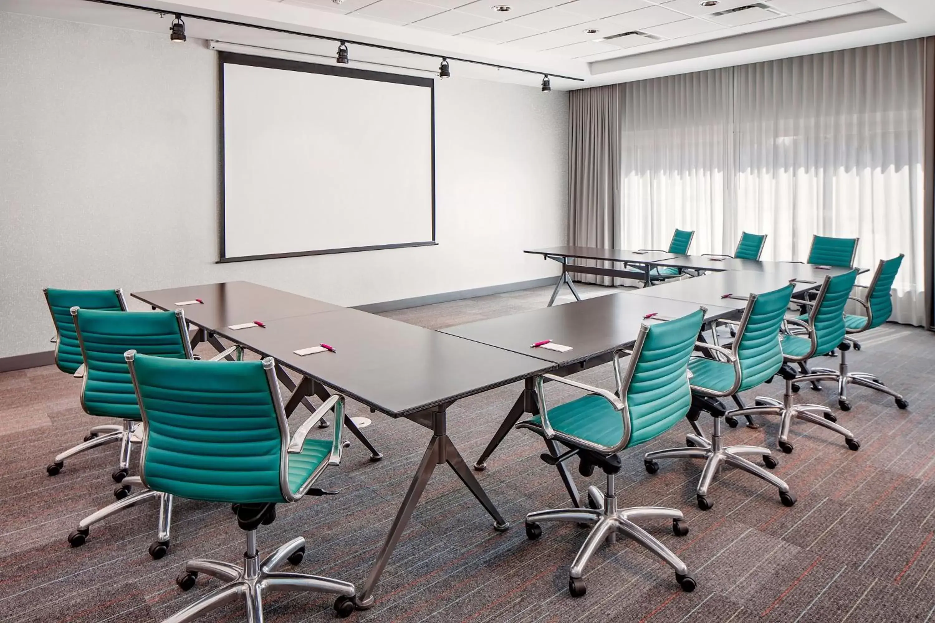 Meeting/conference room in Aloft Chapel Hill