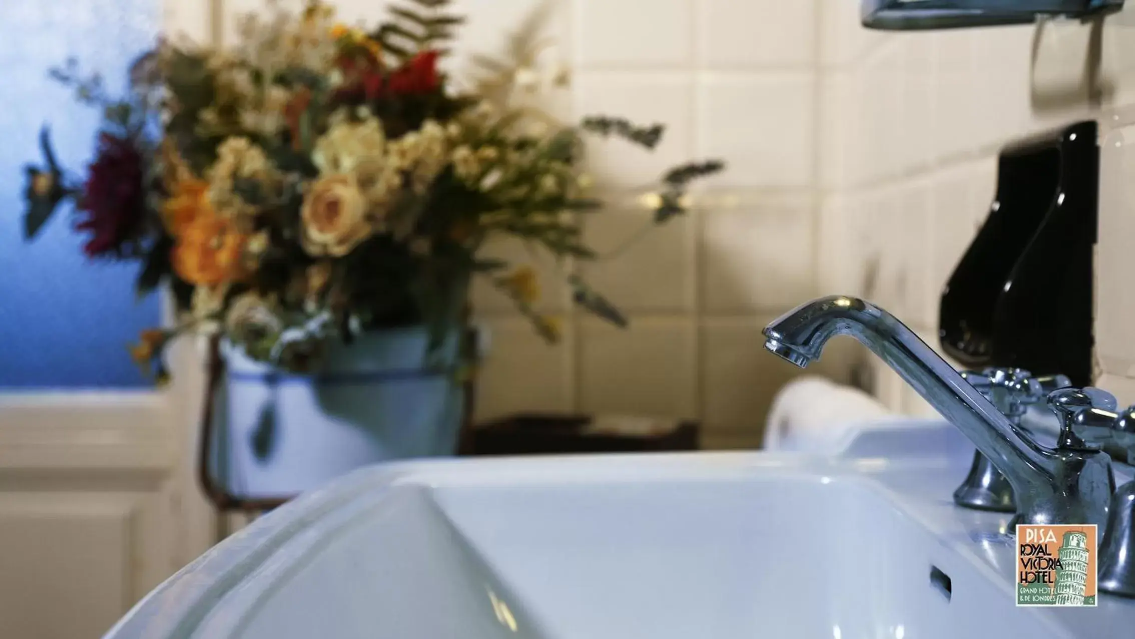 Bathroom in Royal Victoria Hotel