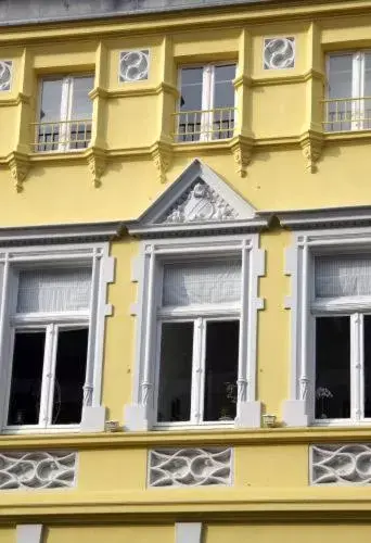 Facade/entrance, Property Building in Balthasar Neumann Speiserei & Gästehaus - Zentrum Brühl -