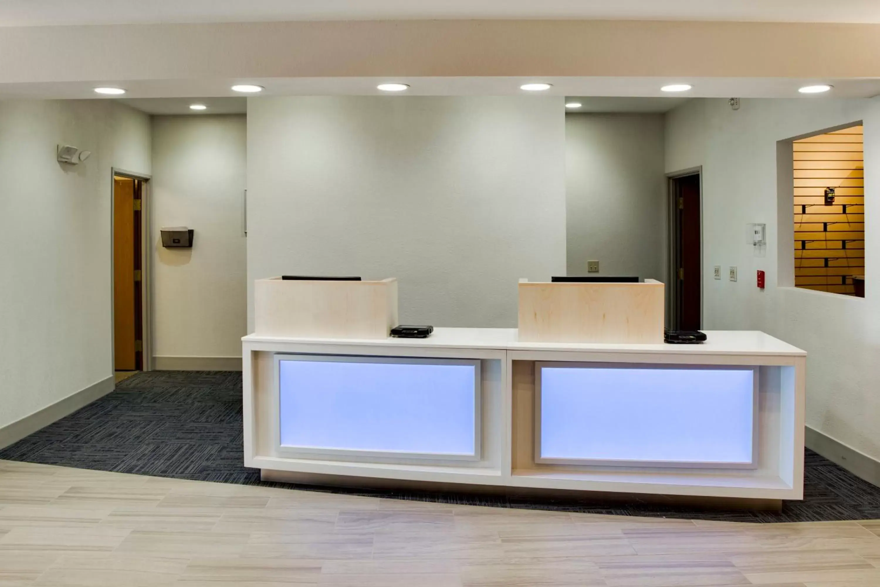 Lobby or reception, Lobby/Reception in Holiday Inn Express & Suites Jacksonville, an IHG Hotel
