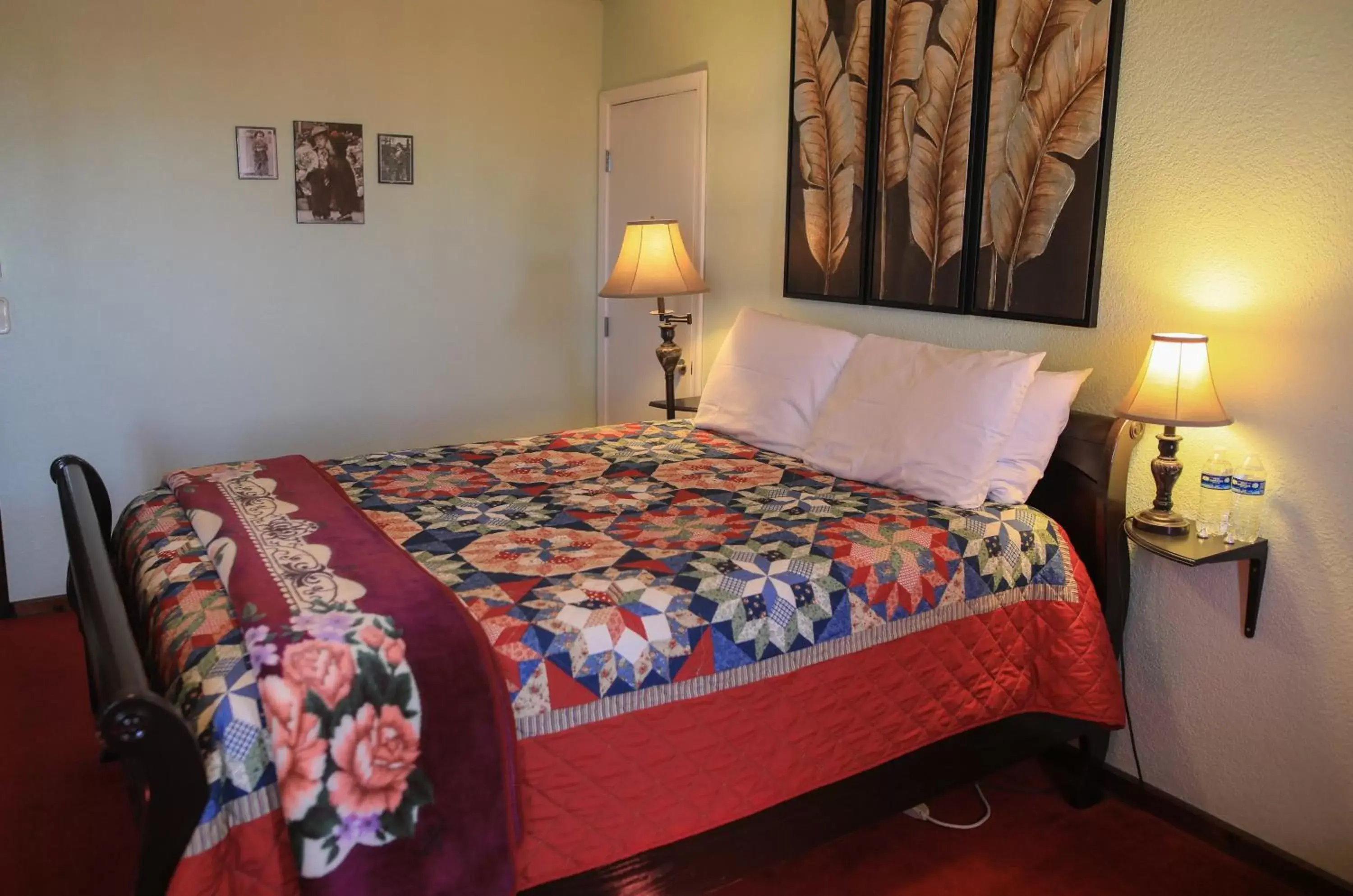 Bed in Playa Hermosa Inn at the beach