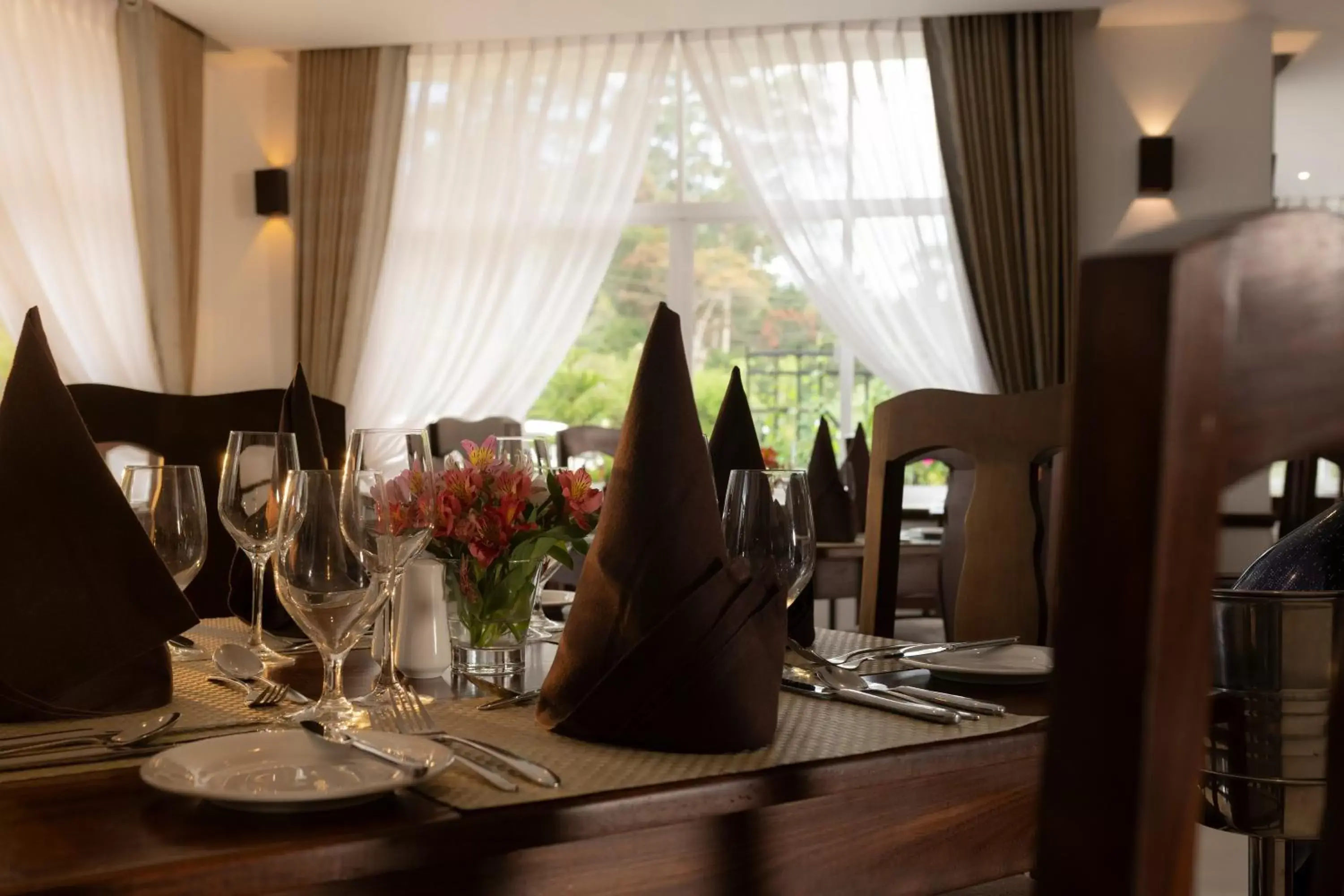 Restaurant/places to eat in Galway Heights Hotel Restaurant/places to eat in Galway Heights Hotel