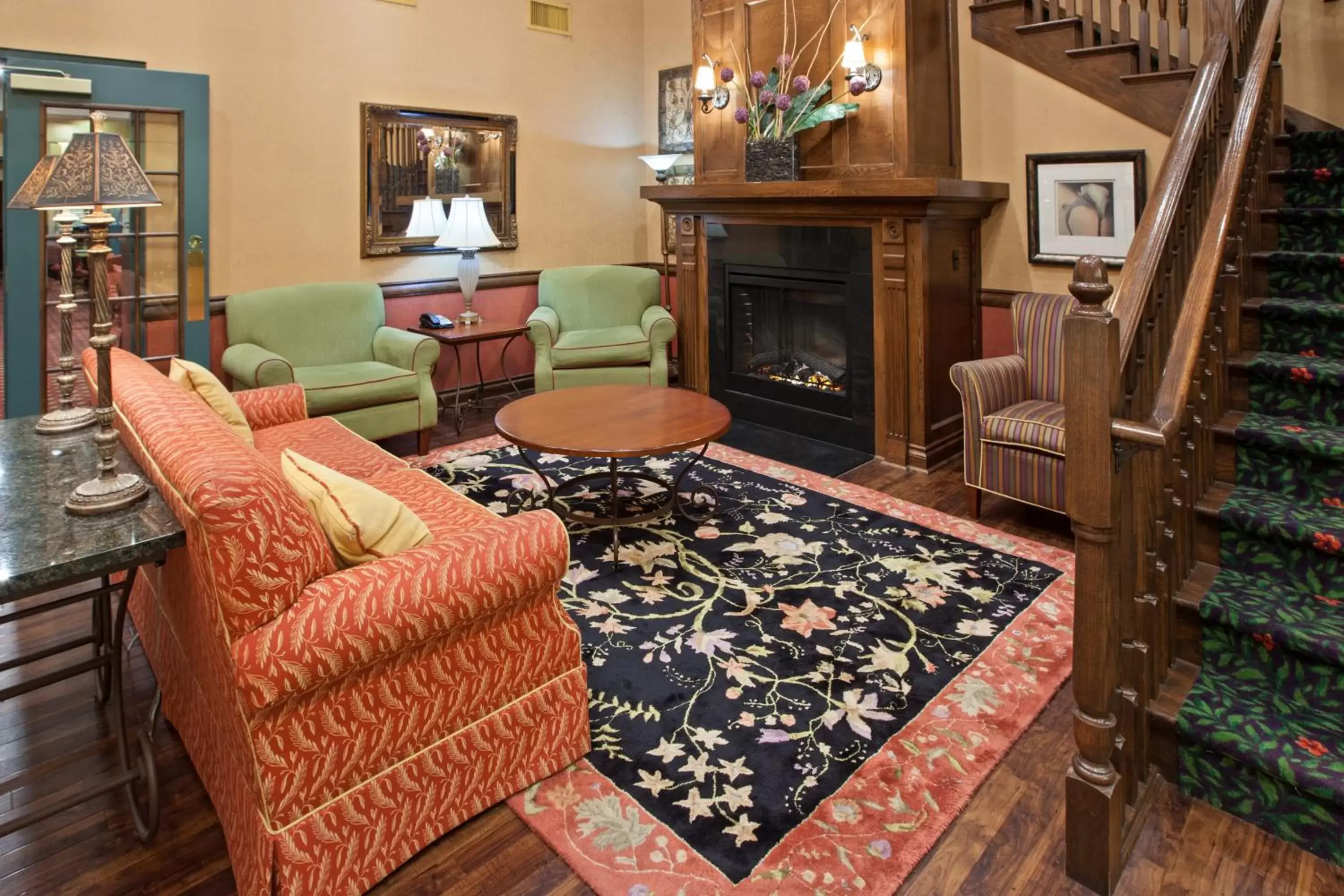 Communal lounge/ TV room, Seating Area in Country Inn & Suites by Radisson, Grand Rapids East, MI