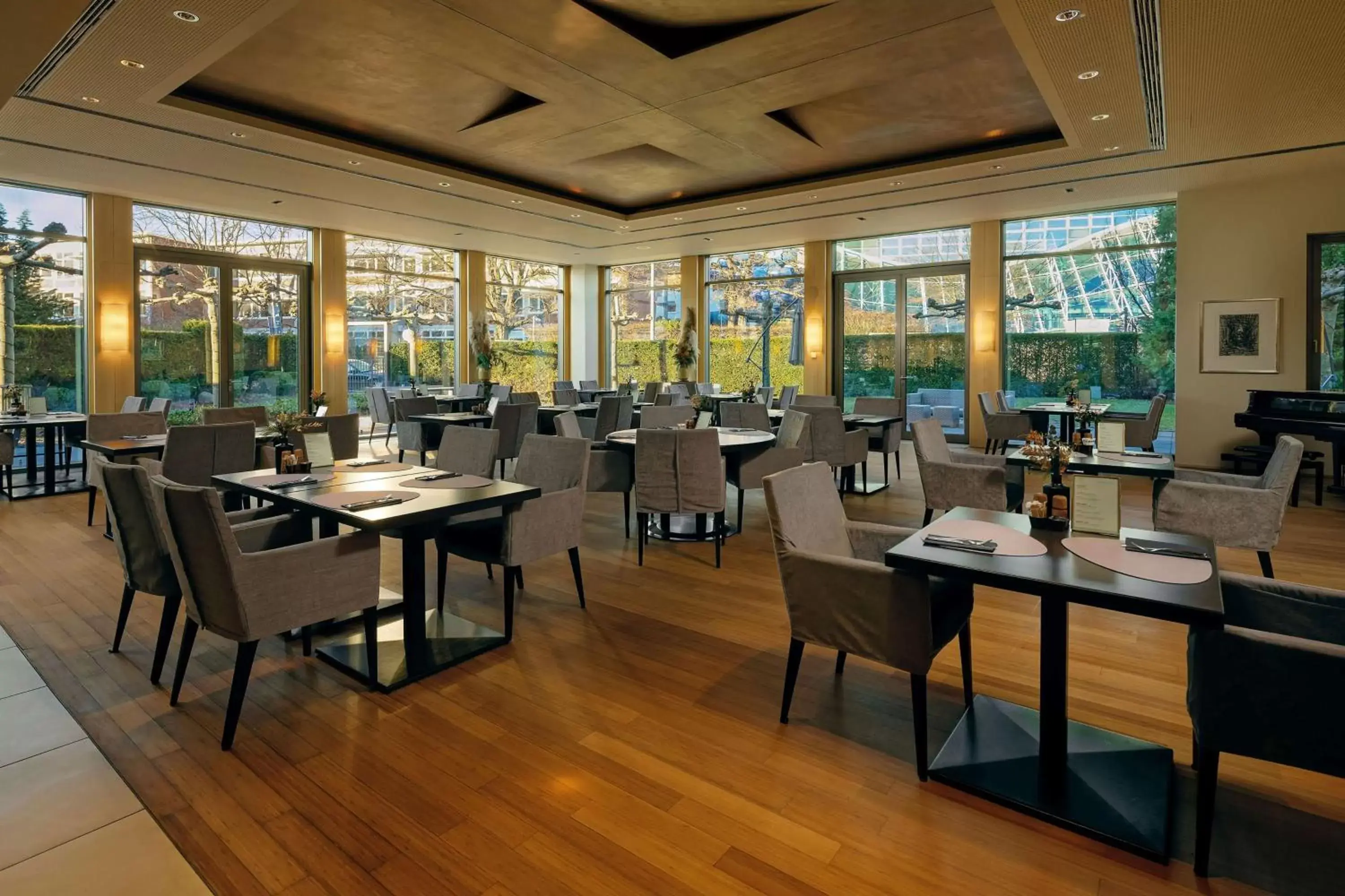 Restaurant/Places to Eat in Wasserturm Hotel Cologne, Curio Collection by Hilton