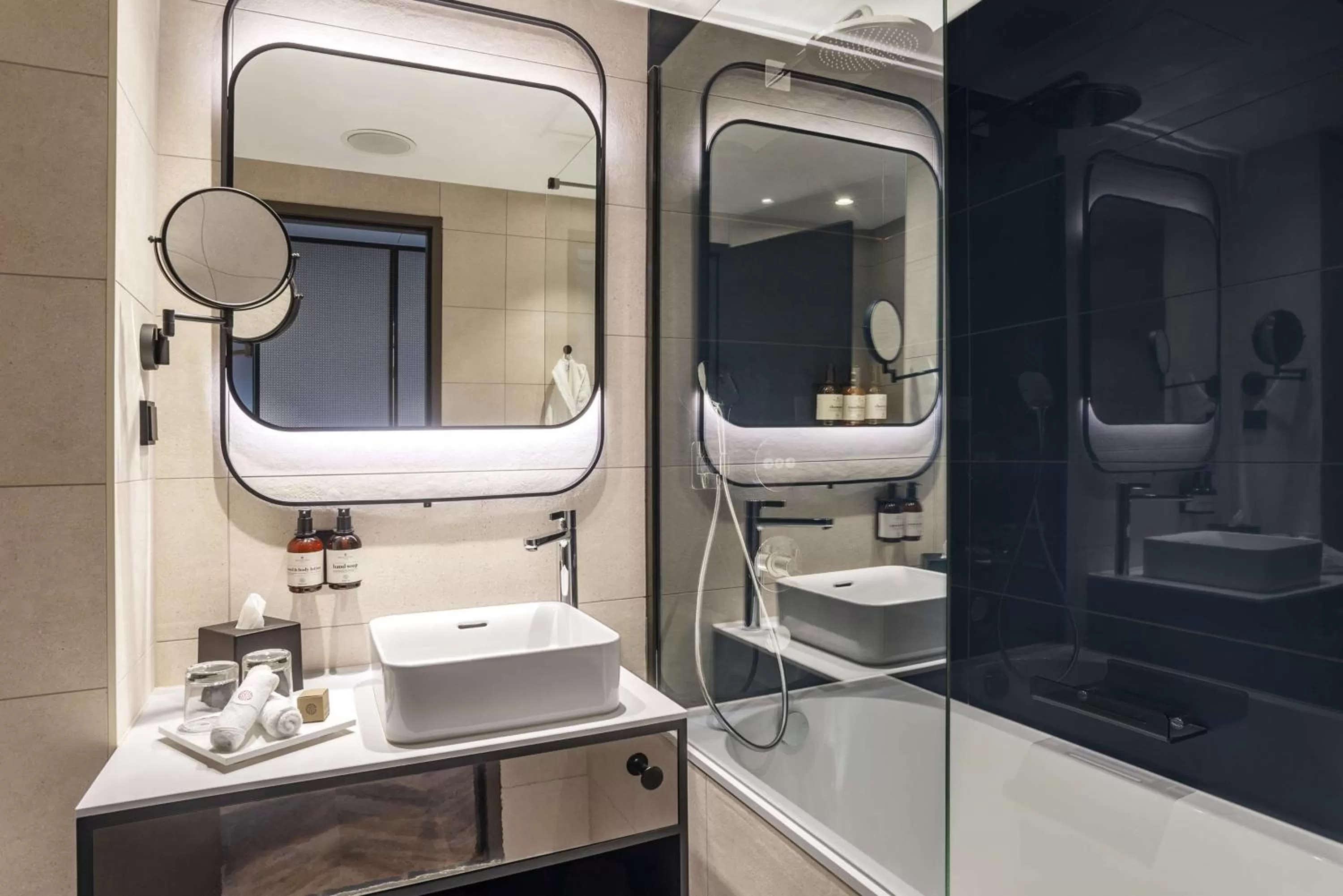 Junior Suite Skyline View in NH Collection Frankfurt Spin Tower