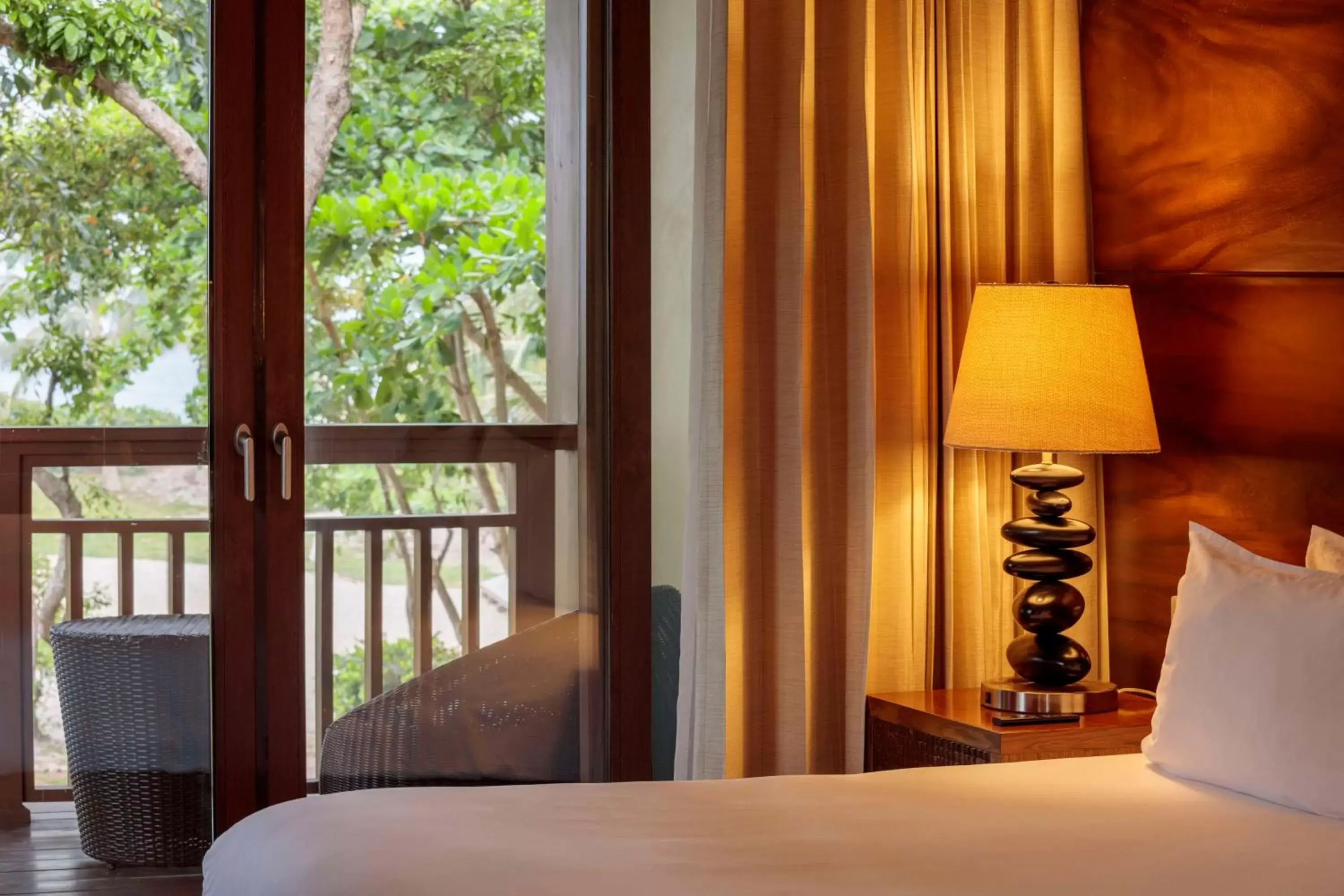 View (from property/room), Bed in Indura Beach & Golf Resort Curio Collection By Hilton