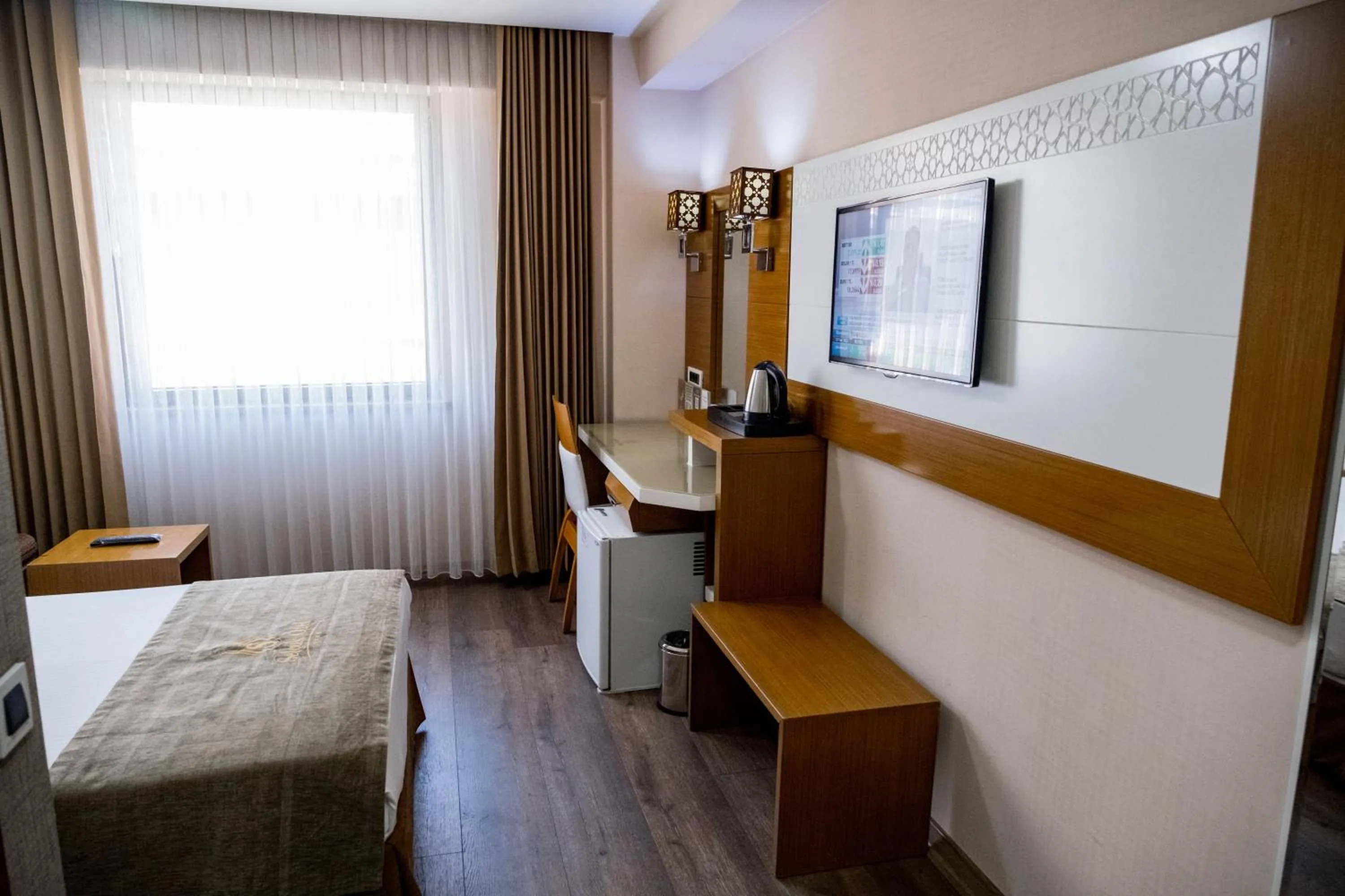 Photo of the whole room, Bed in Selçuk Hotel