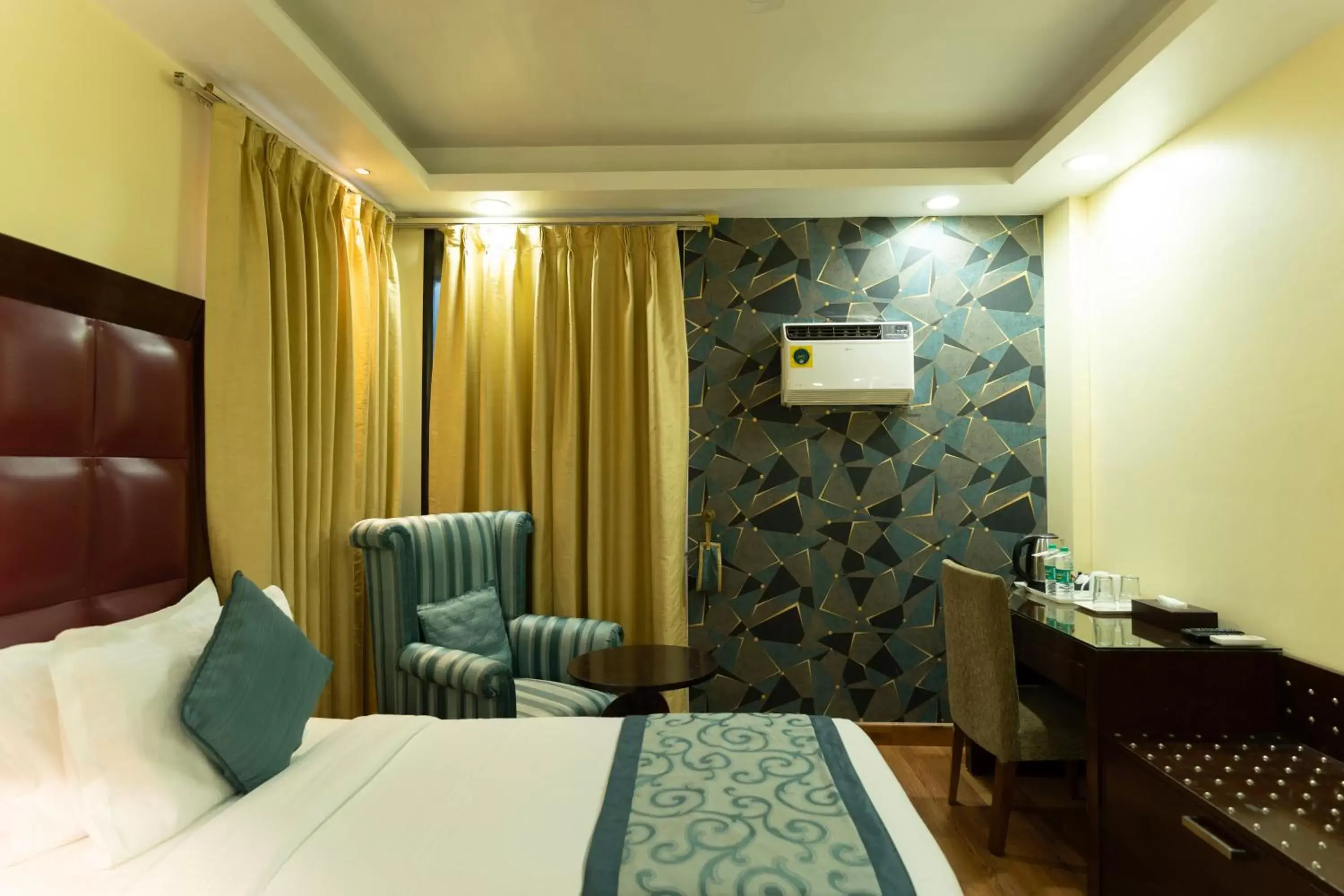 Bed, TV/Entertainment Center in The Grand Orion - Kailash Colony