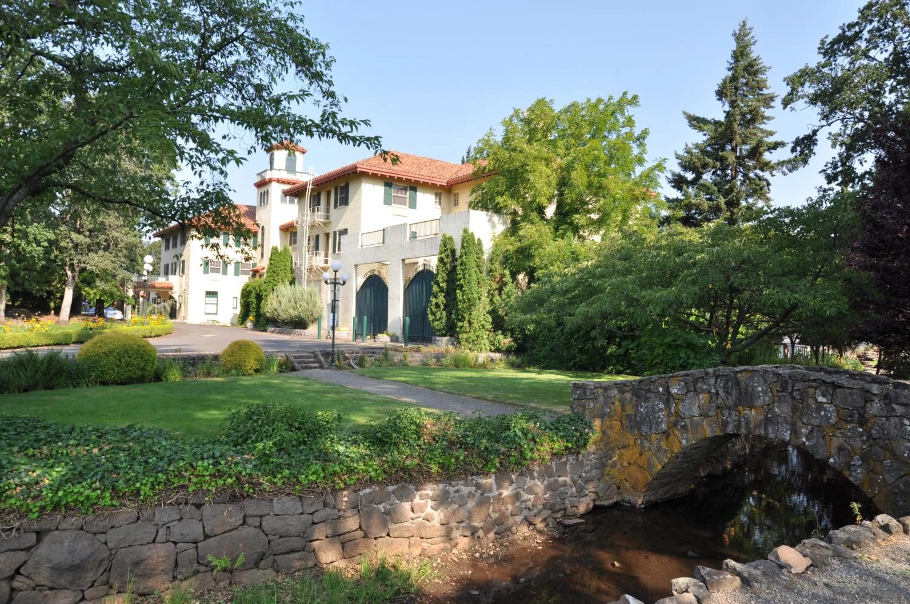 Property building in Columbia Gorge Hotel & Spa