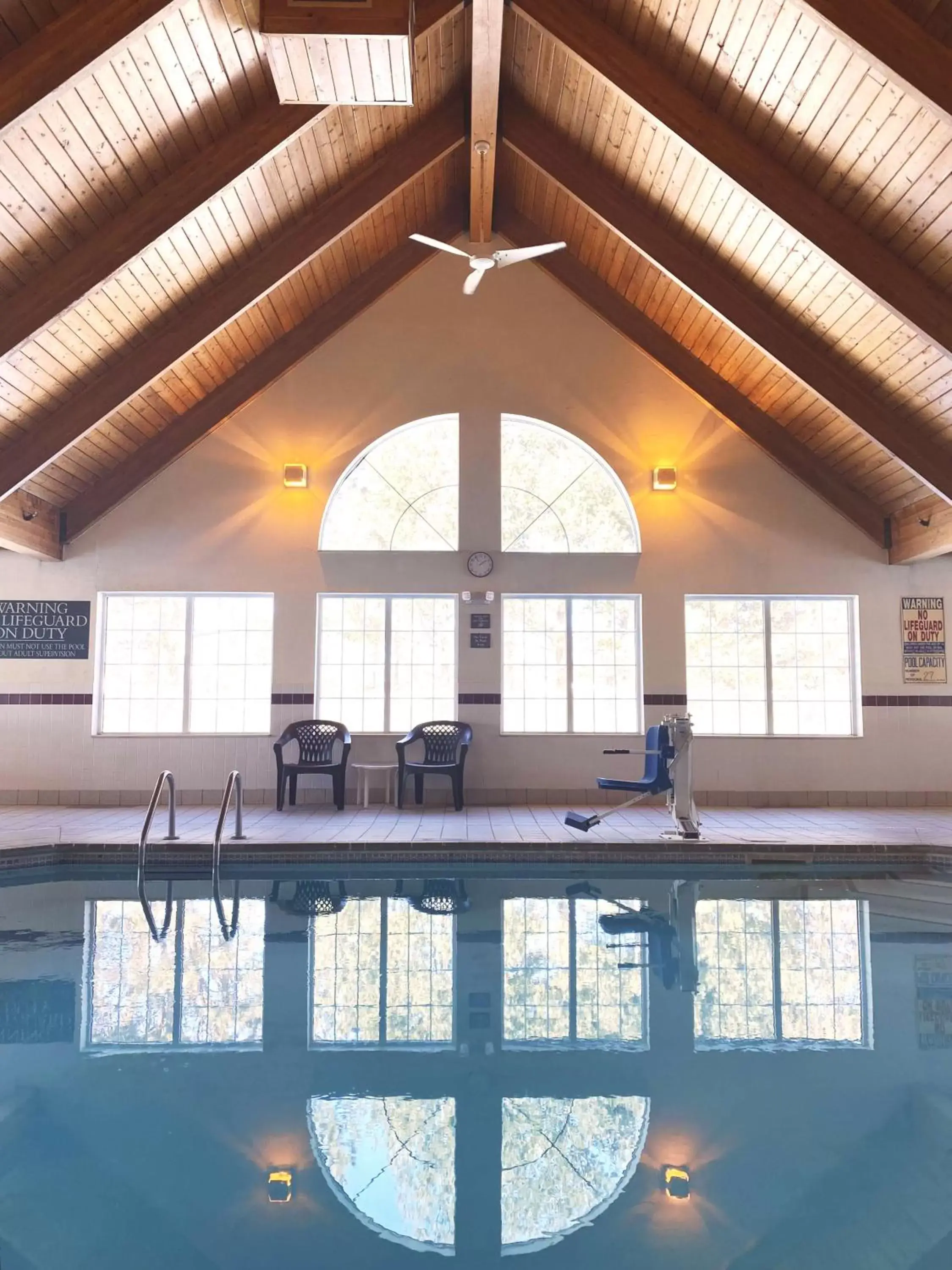 Activities, Swimming Pool in Country Inn & Suites by Radisson, Elk River, MN
