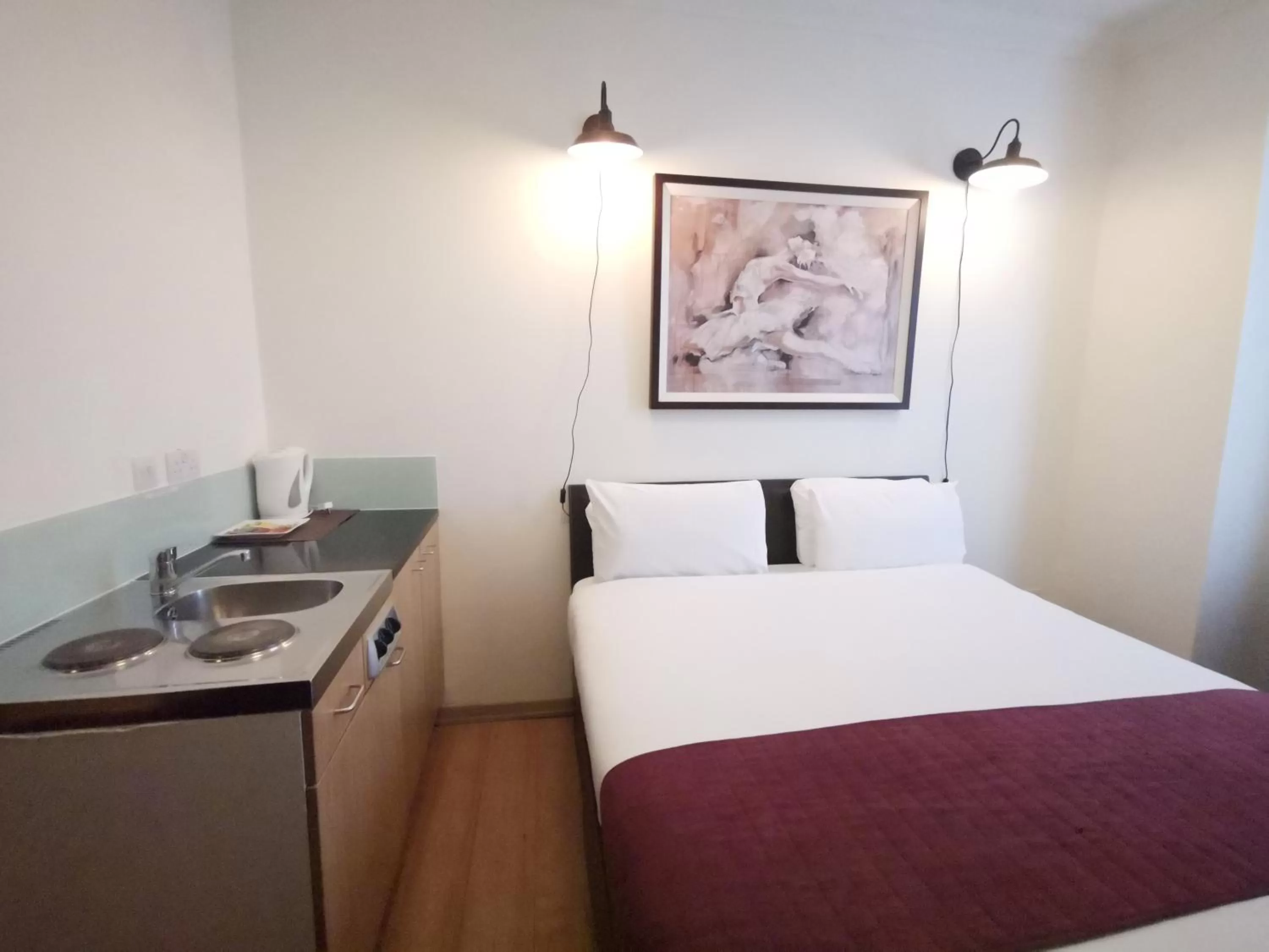 Bed in The Royale Chulan Hyde Park Hotel