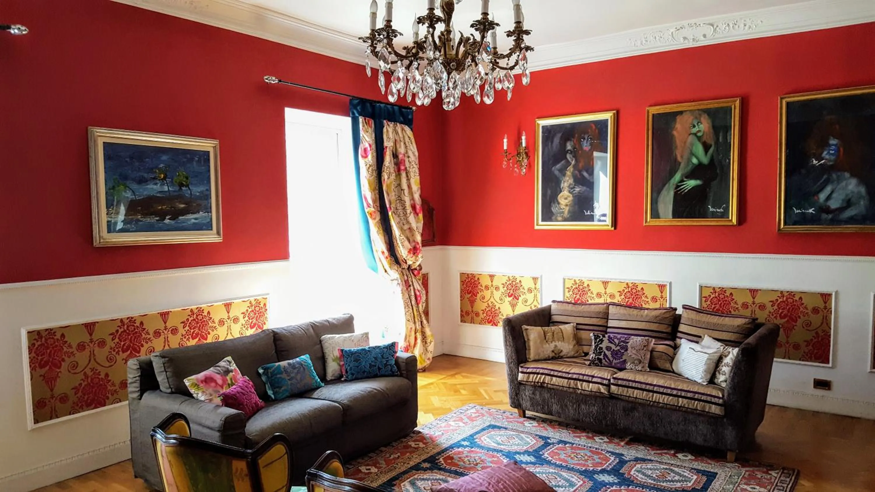 Communal lounge/ TV room in Hotel Ponte Sassi