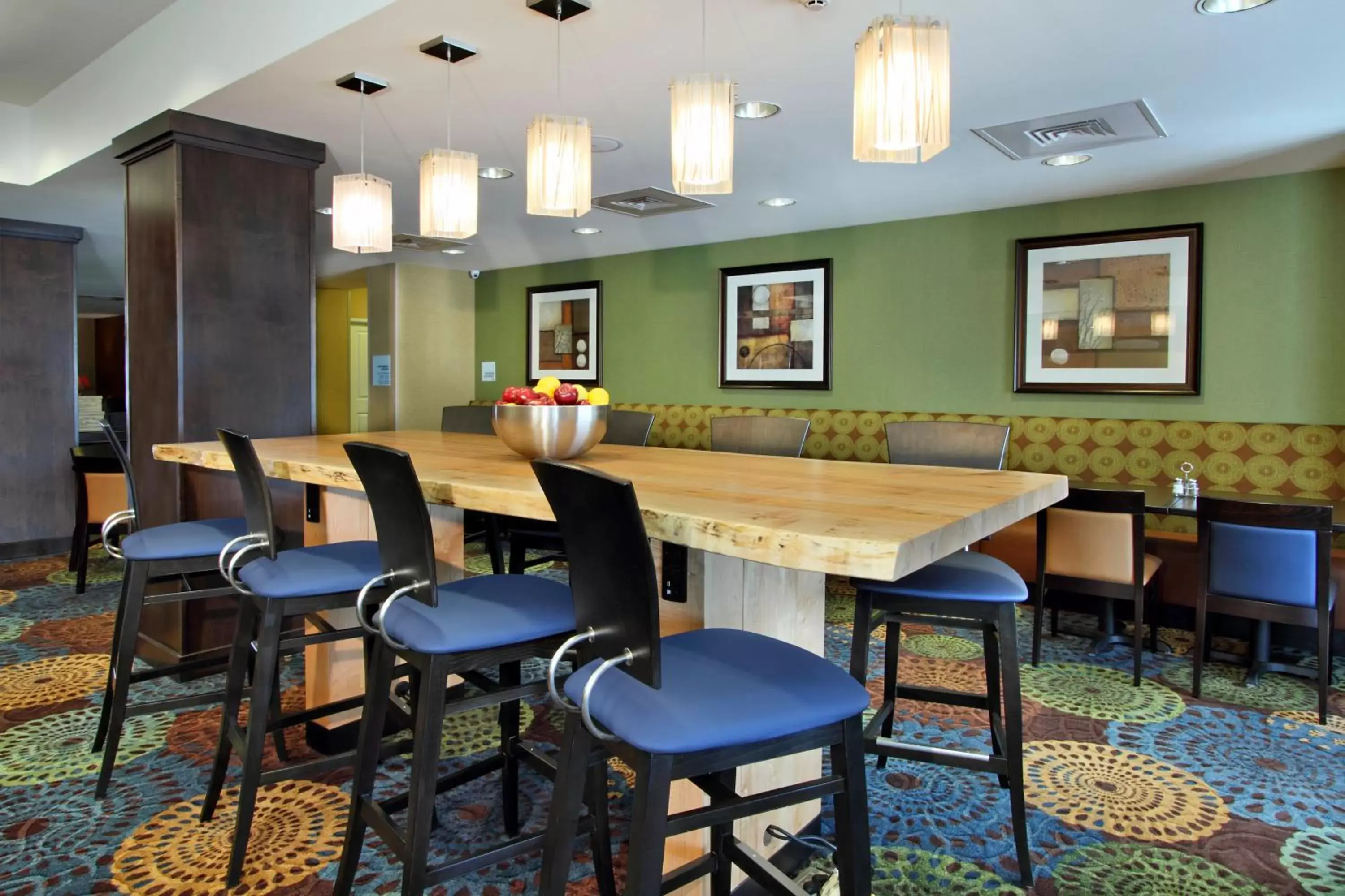 Breakfast, Restaurant/Places to Eat in Holiday Inn Express - Colorado Springs - First & Main, an IHG Hotel