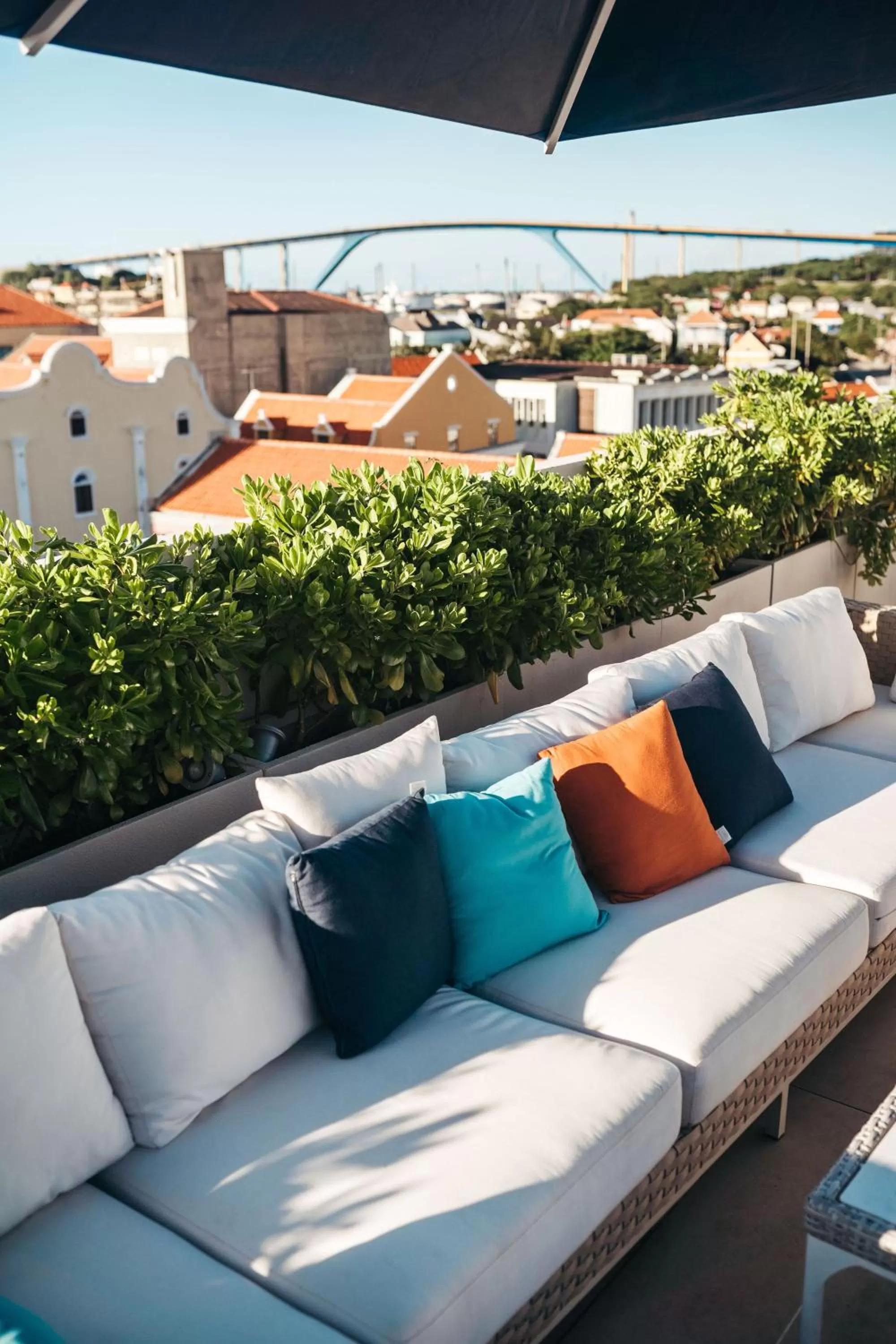 Restaurant/places to eat in Elements Hotel & Shops Curaçao