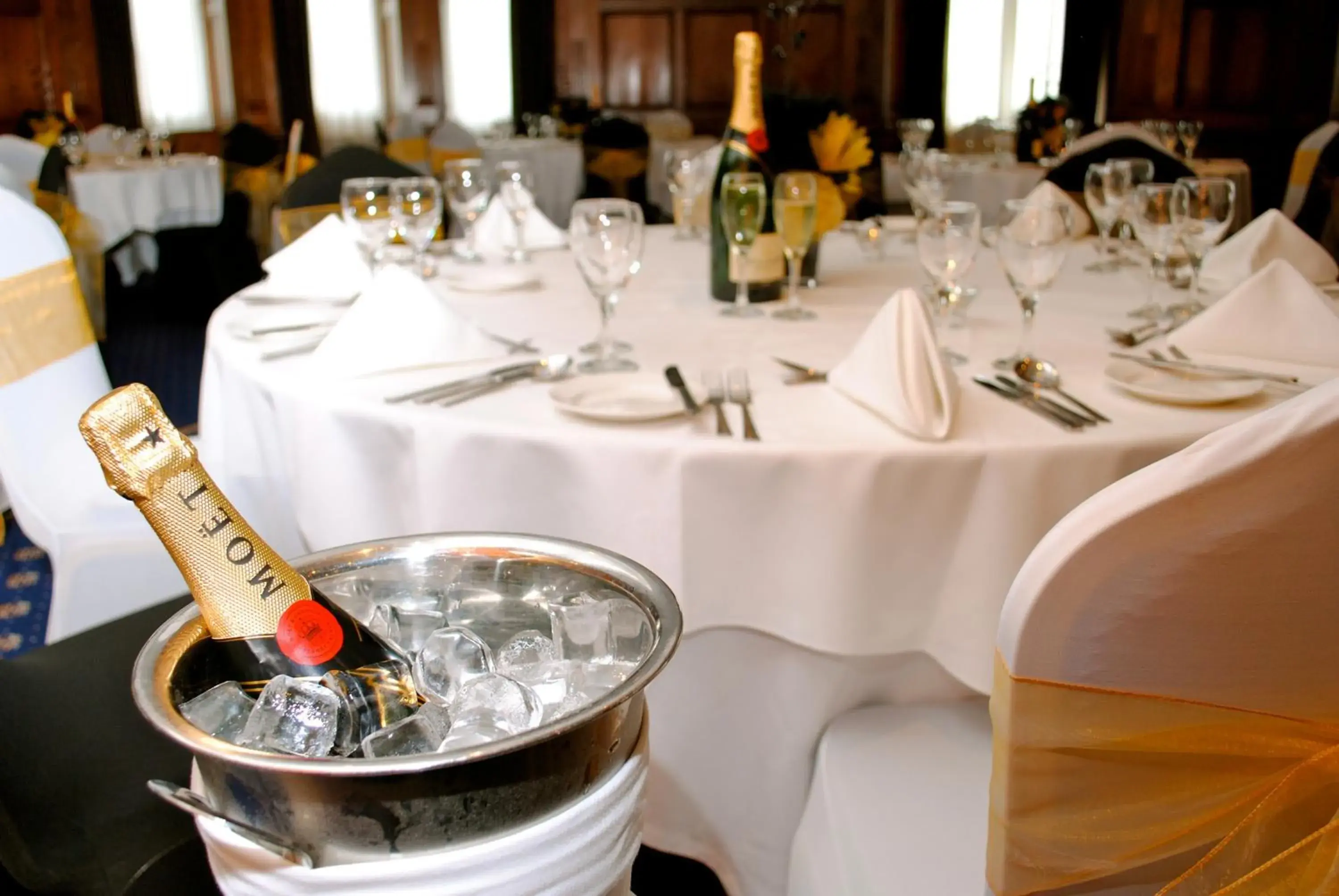 Banquet/Function facilities, Restaurant/Places to Eat in The Royal Hotel Cardiff
