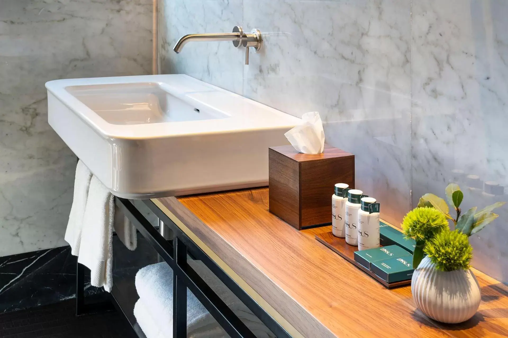 Bathroom in Byssus Suites