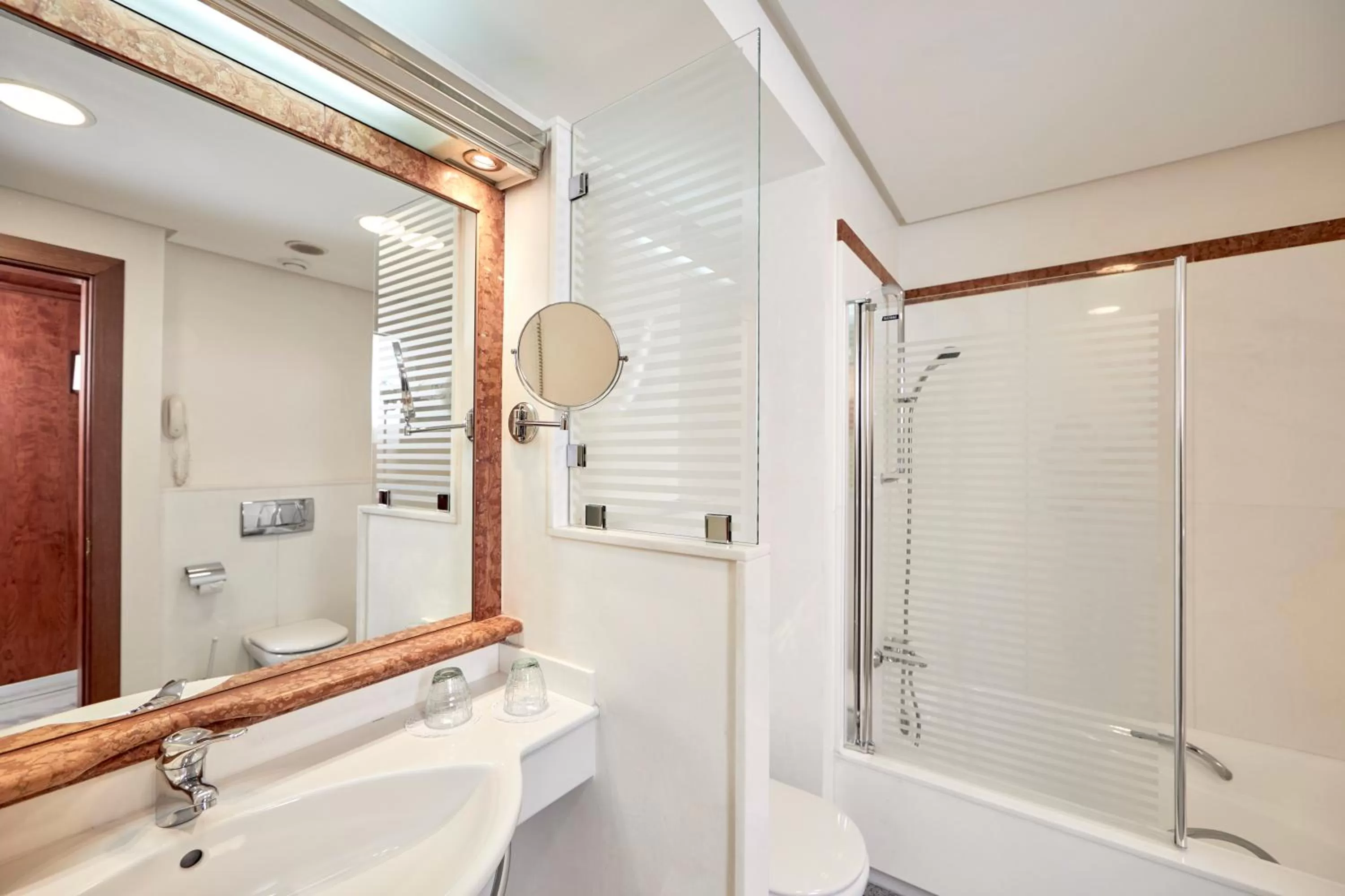 Bathroom in Bordoy Continental Palma