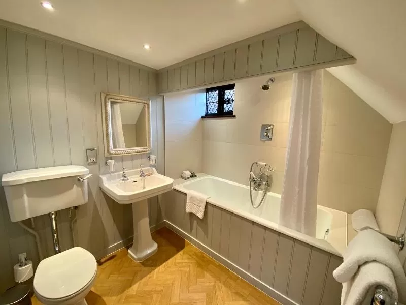 Great Fosters - Near Windsor