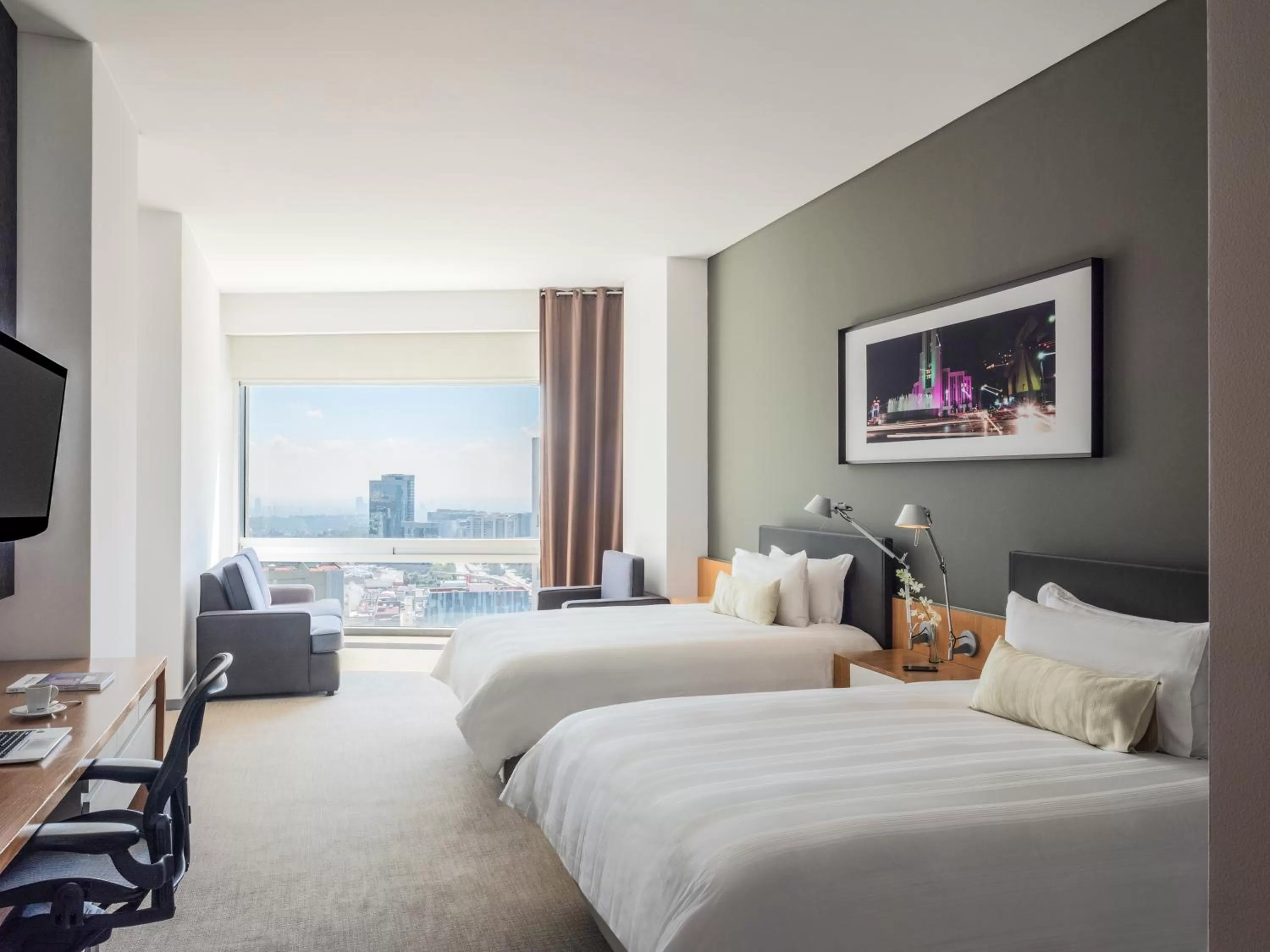 Photo of the whole room, Bed in The Paragon Hotel Mexico Santa Fe By Accor