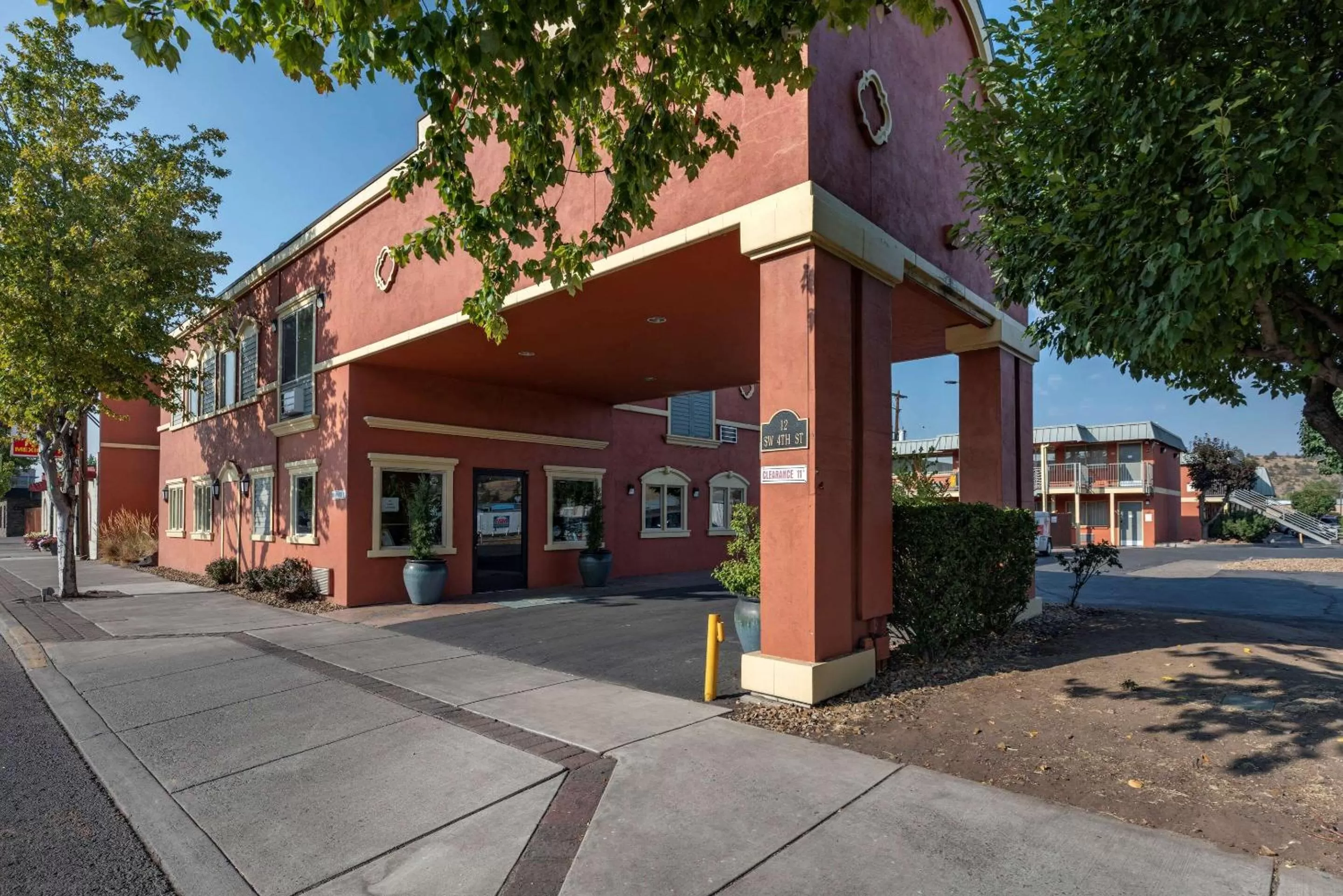 Property building in Quality Inn