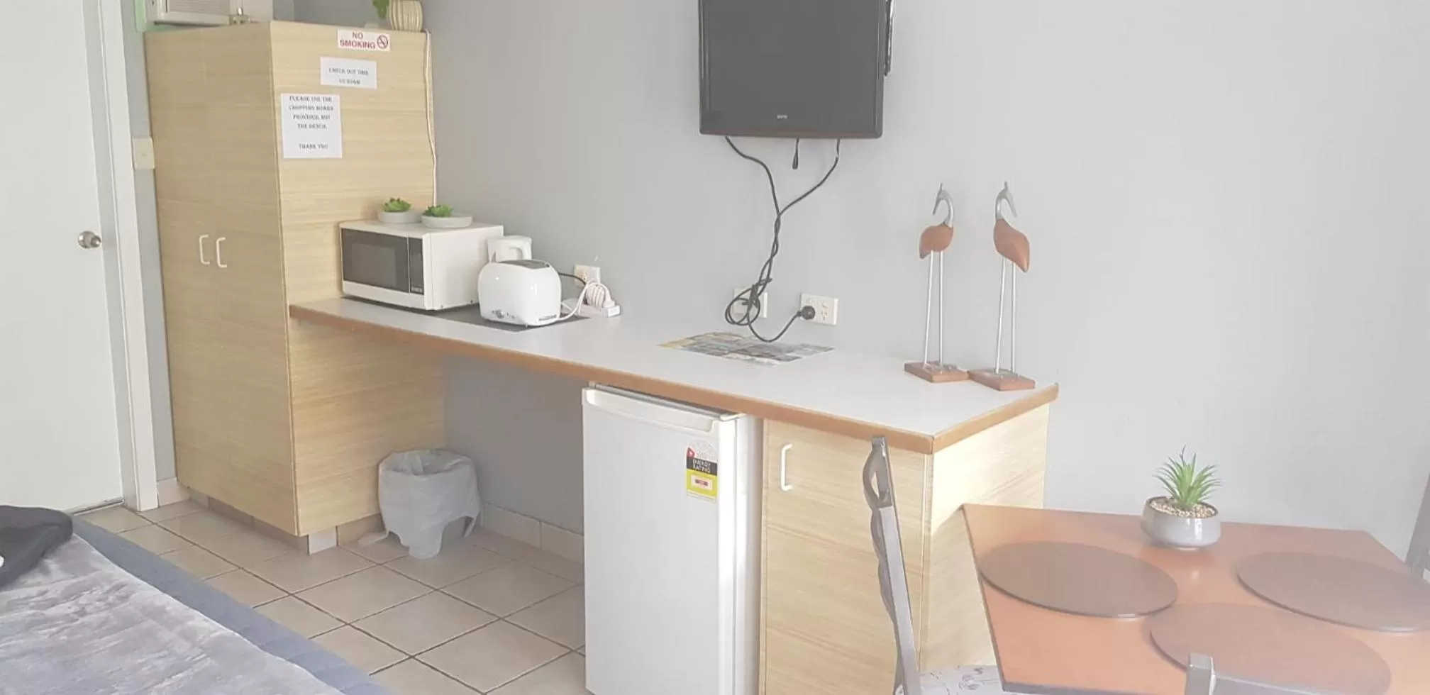 Coffee/tea facilities in Limassol Motel