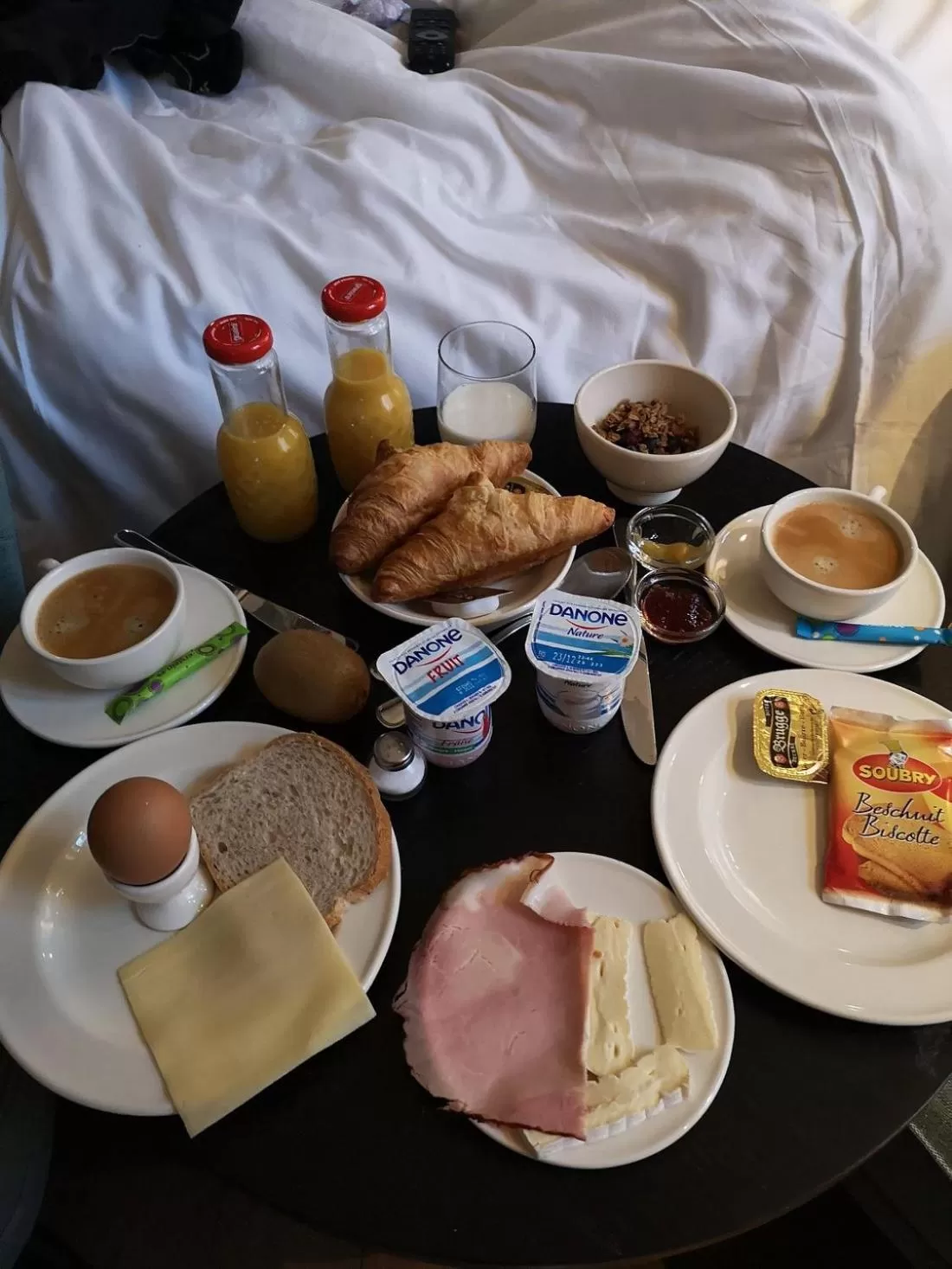 Breakfast in Zakske13 - Design Boutique B&B in Bruges city centre