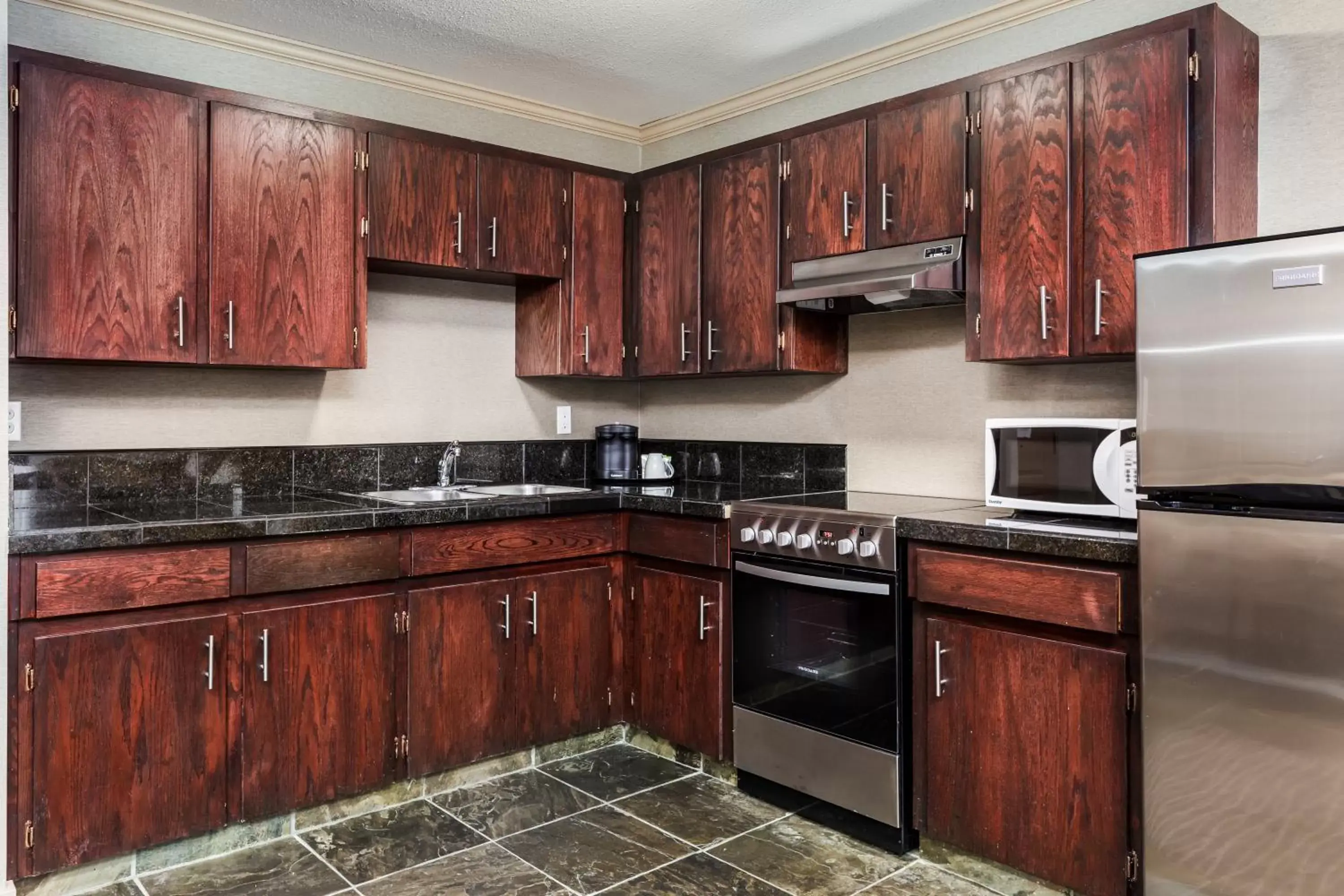 Kitchen or kitchenette, Kitchen/Kitchenette in Prestige Radium Hot Springs Resort, WorldHotels Crafted