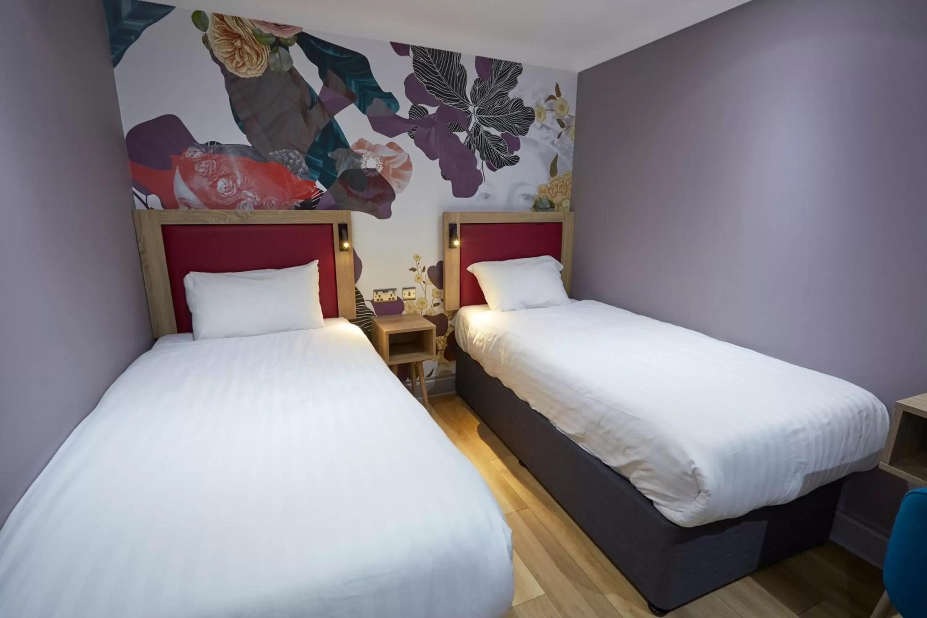 Bedroom, Bed in Comfort Inn Victoria