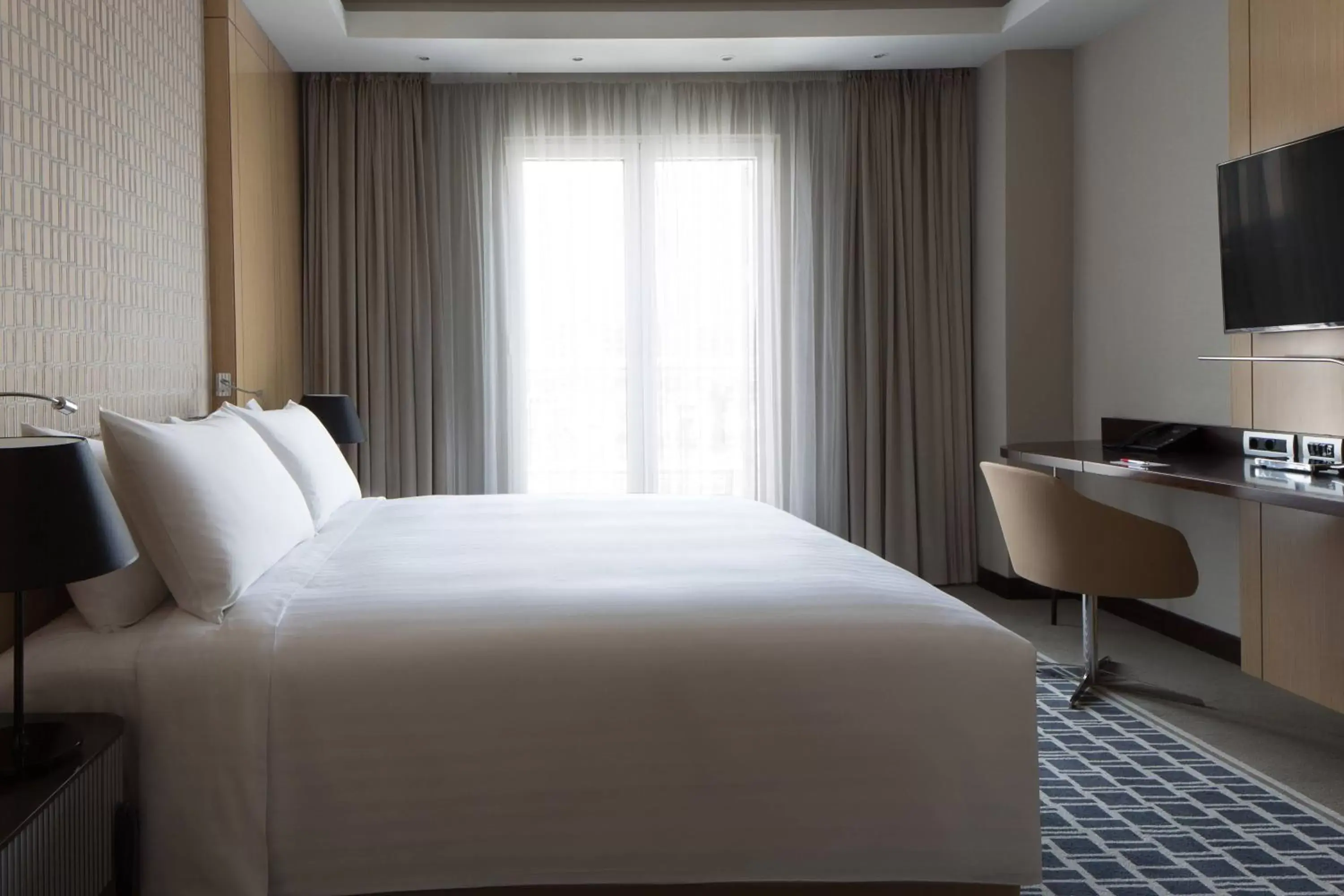 Bedroom, Bed in Skopje Marriott Hotel