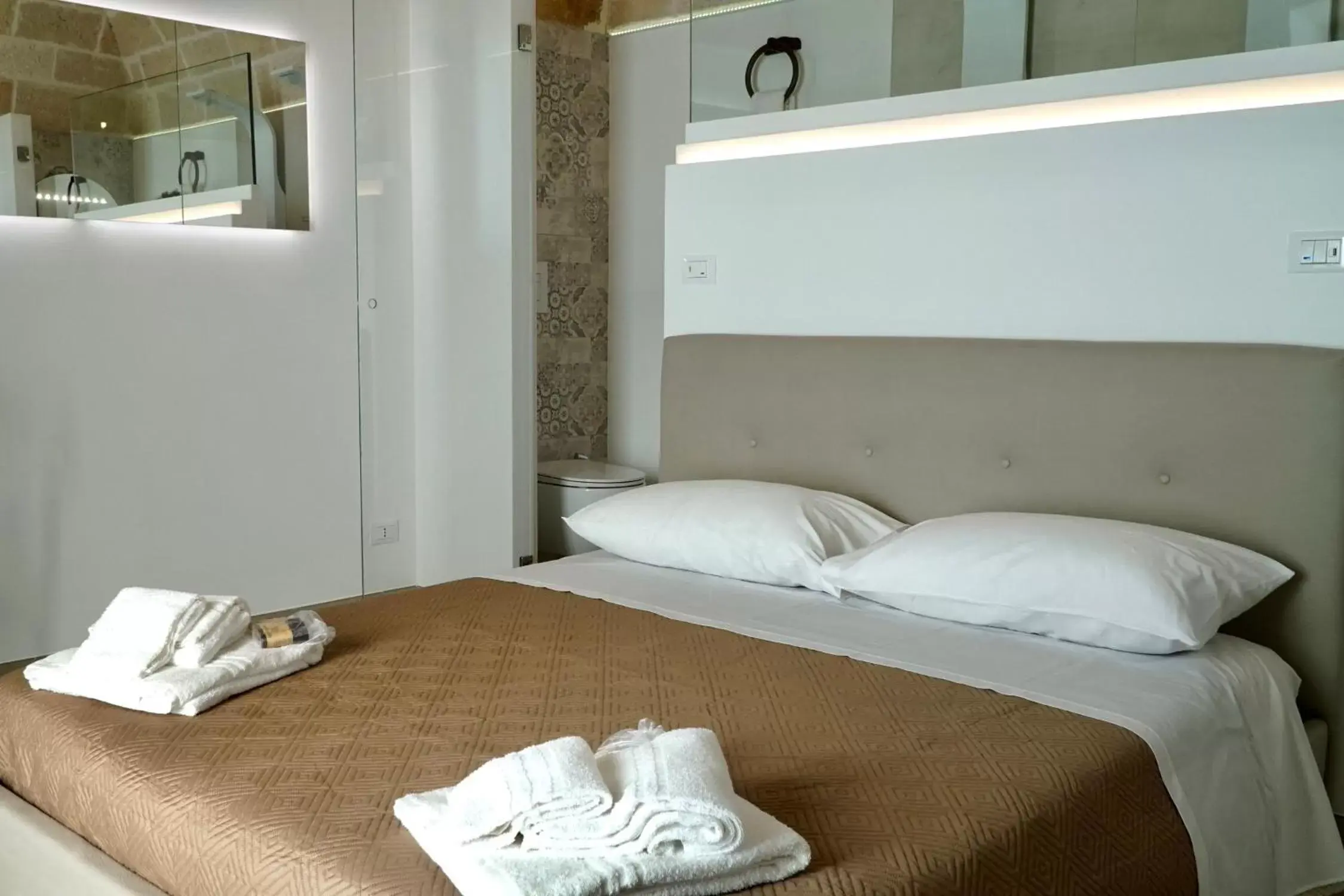 Bed in Suite 141 - Luxury B&B