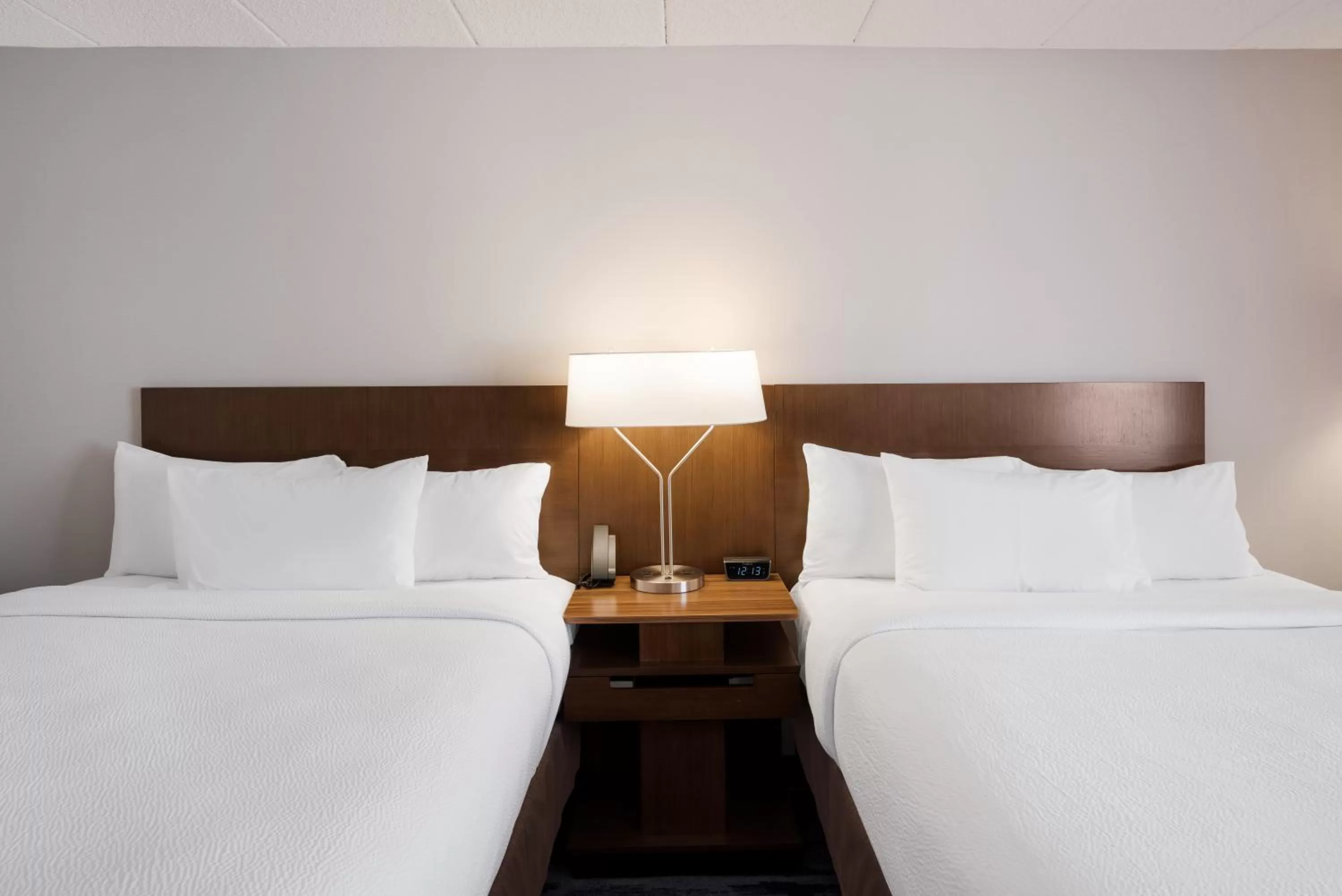 Bed in Fairfield Inn by Marriott Amesbury