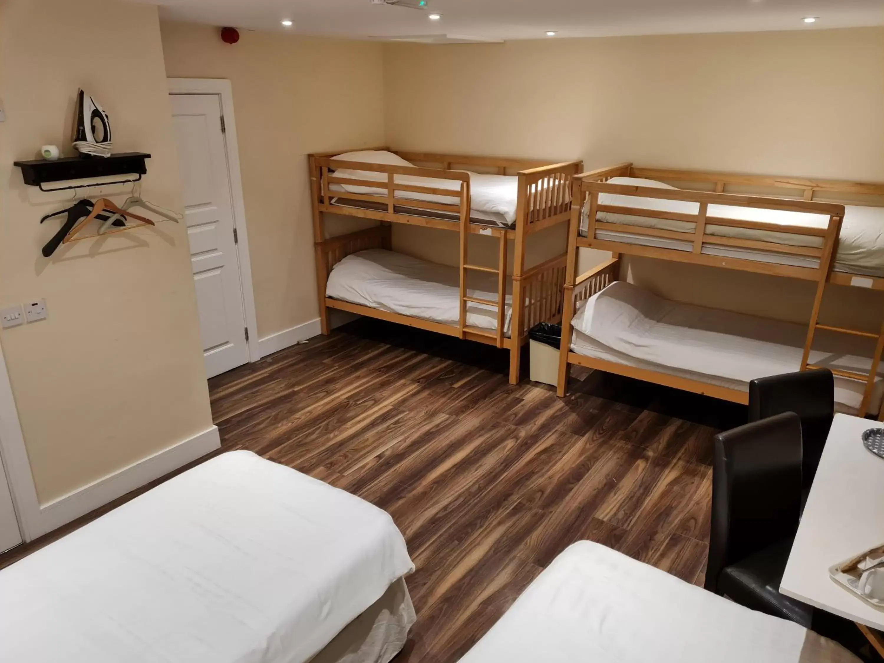 Bed, Bunk Bed in Ridge-Rock Accommodation