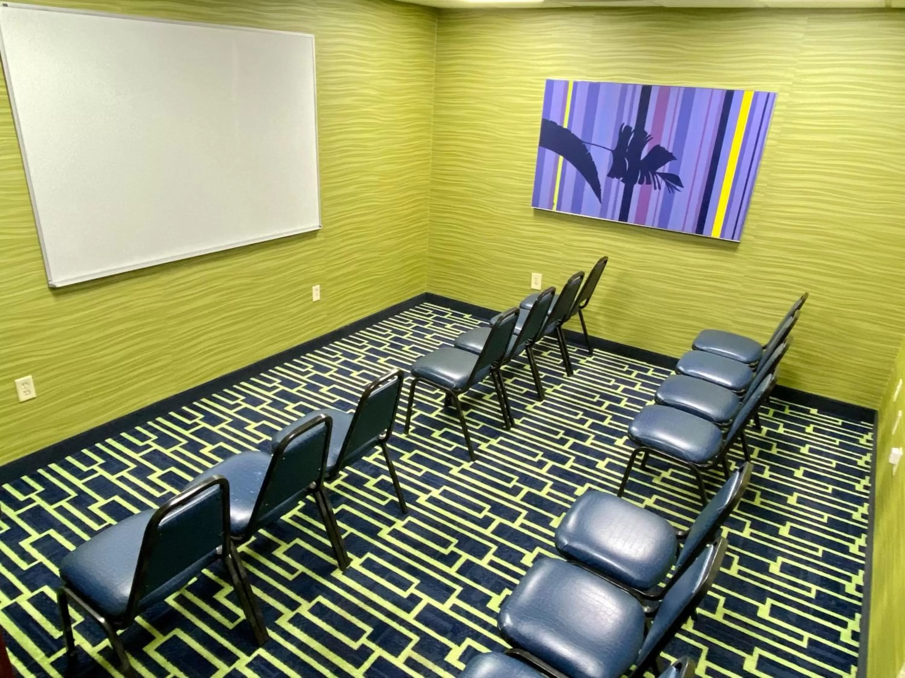 Meeting/conference room in Holiday Inn Express & Suites Plant City by IHG