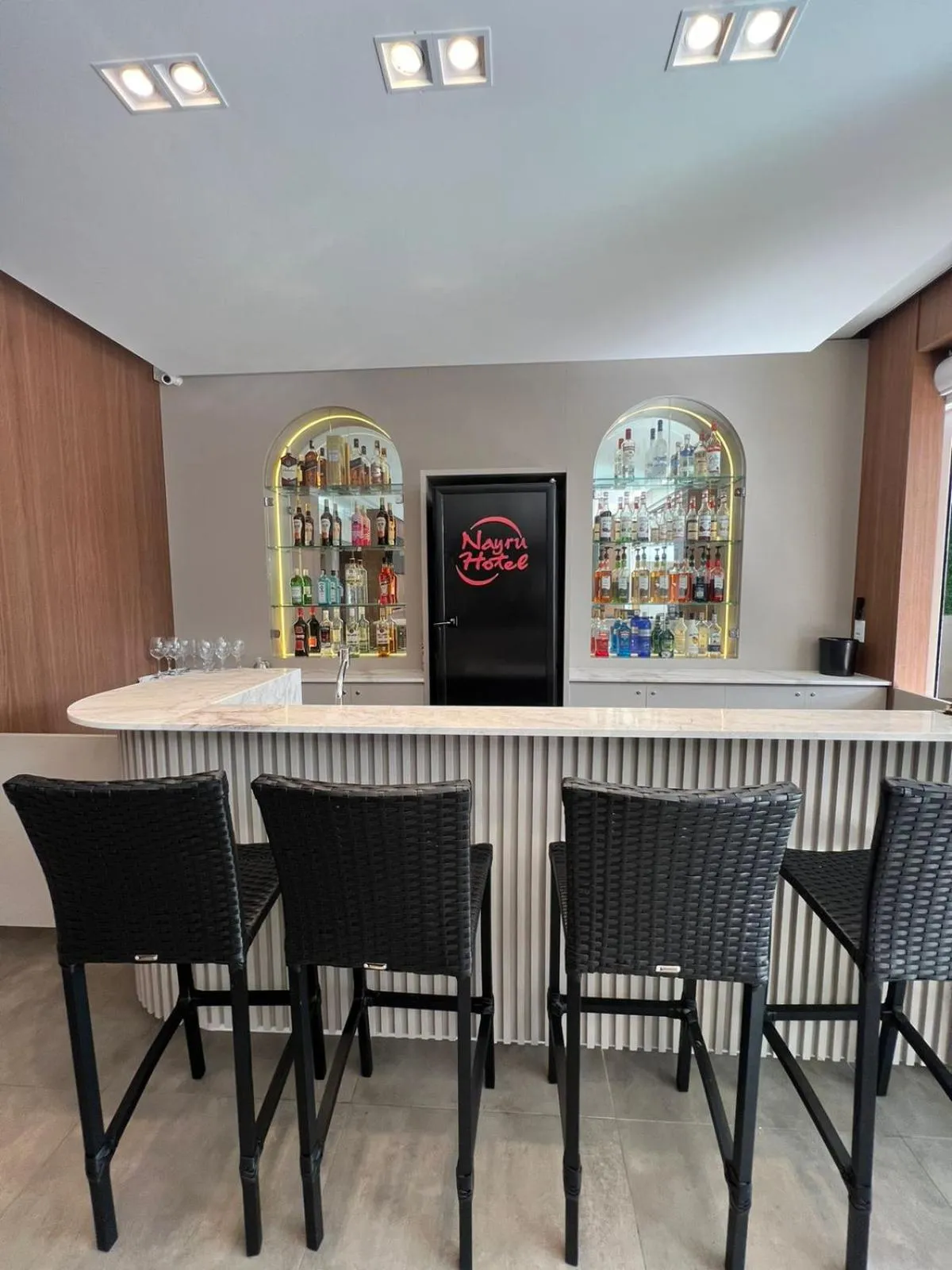 Nayru Hotel