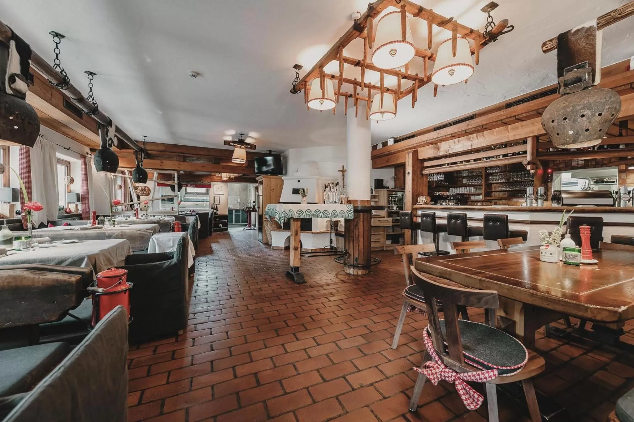 Restaurant/places to eat in Hotel & Appartements Tiroler Buam