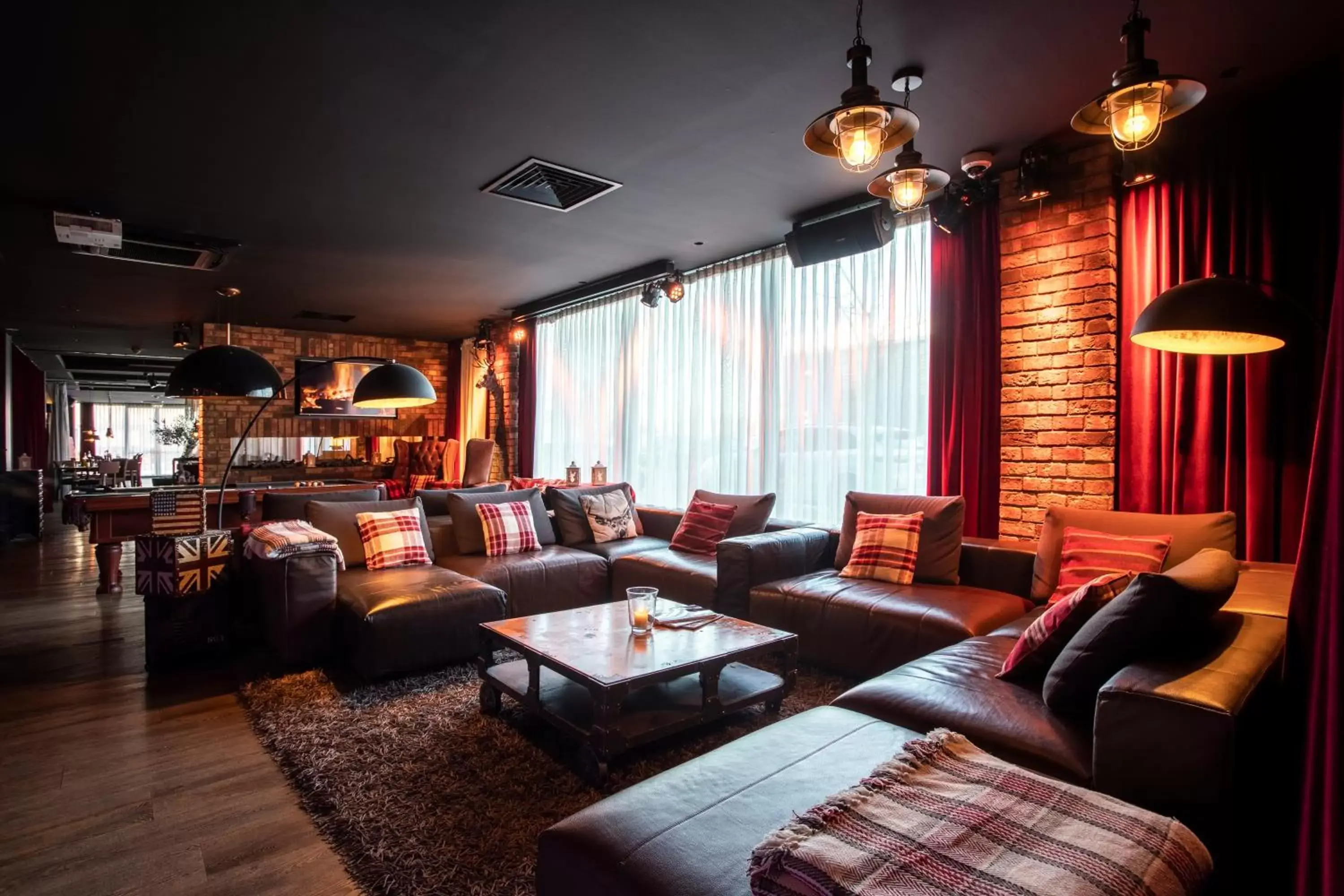 Communal lounge/ TV room, Lounge/Bar in pentahotel Derby