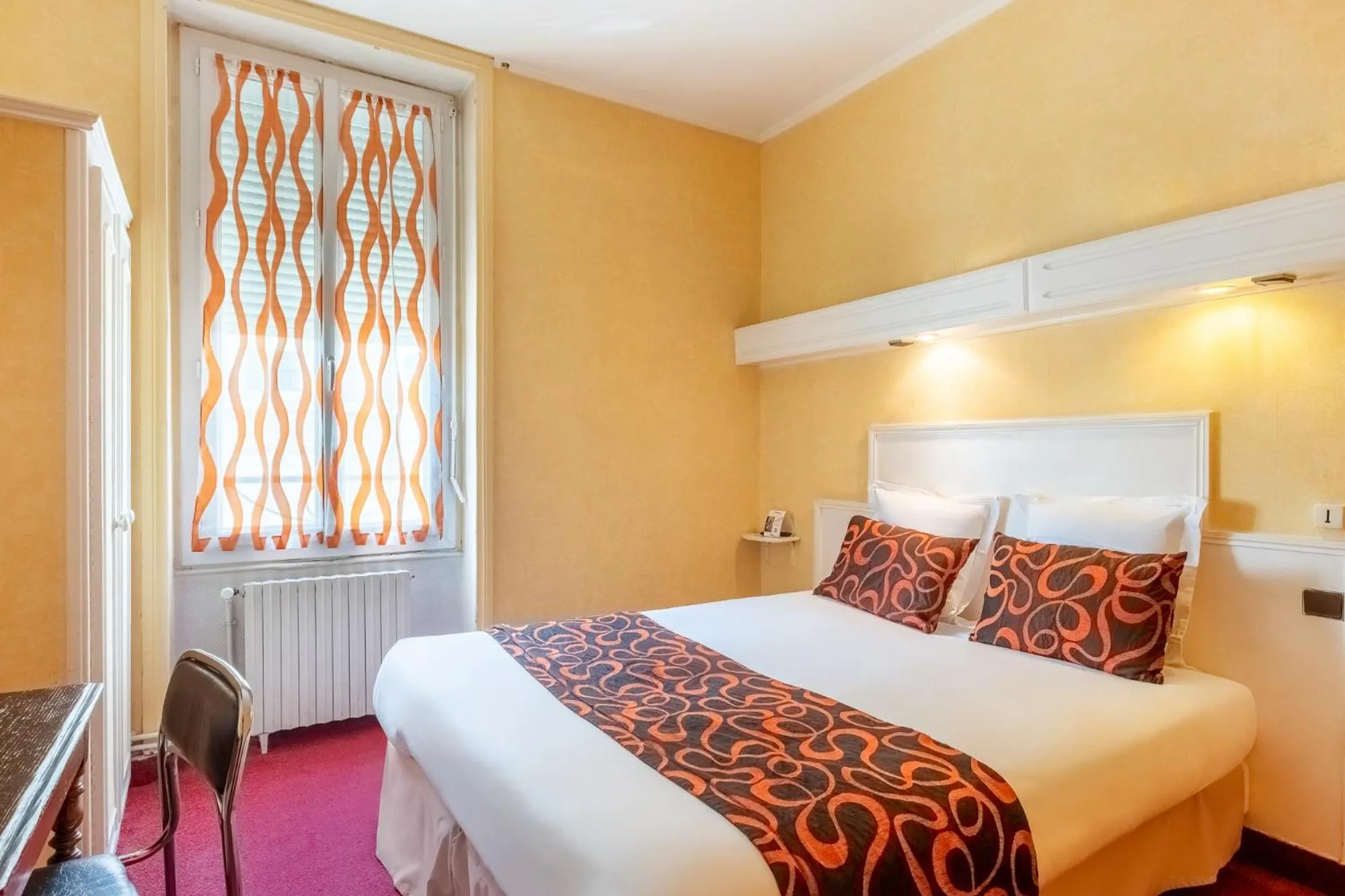 Bed in The Originals City, Hôtel Régina, Périgueux