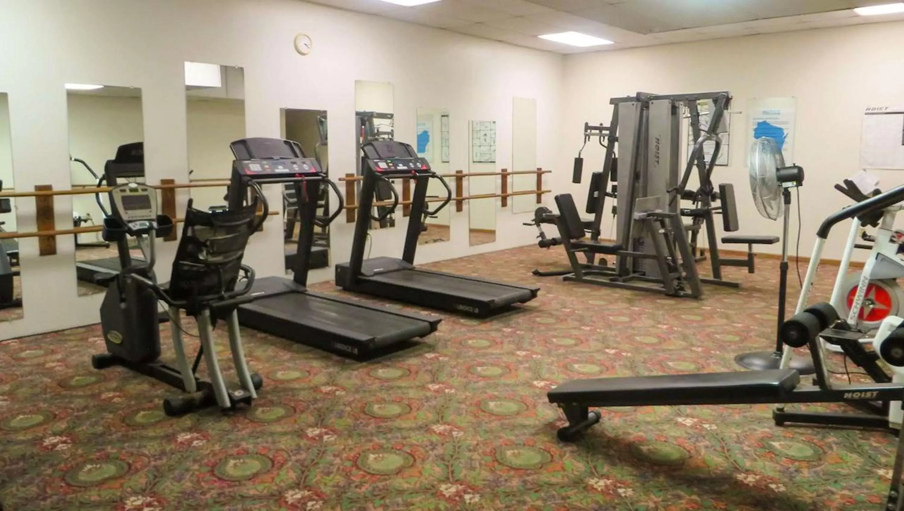 Spa and wellness centre/facilities, Fitness Center/Facilities in Voyageur Inn and Conference Center