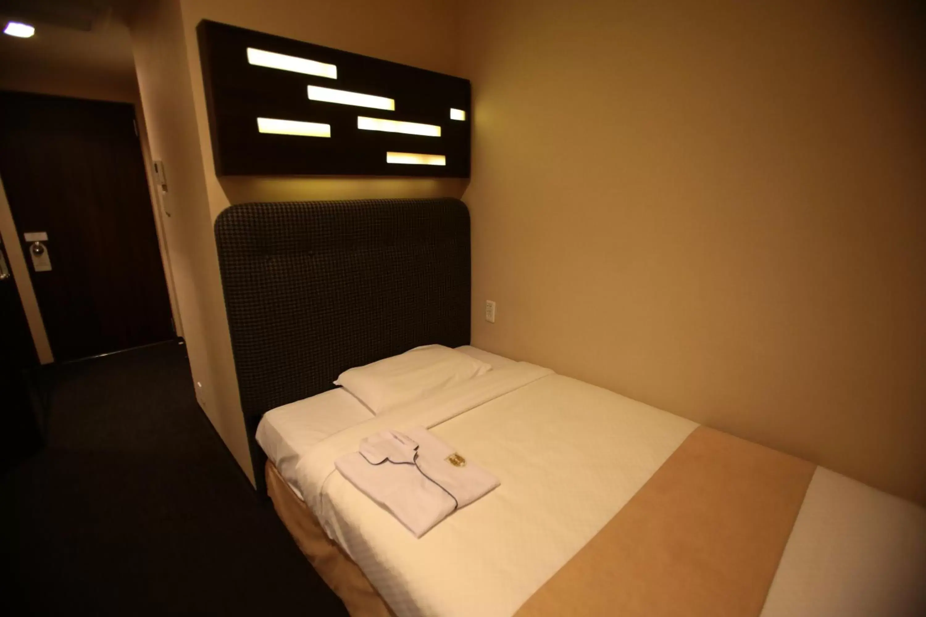 Photo of the whole room, Bed in International Hotel Ube Photo of the whole room, Bed in International Hotel Ube