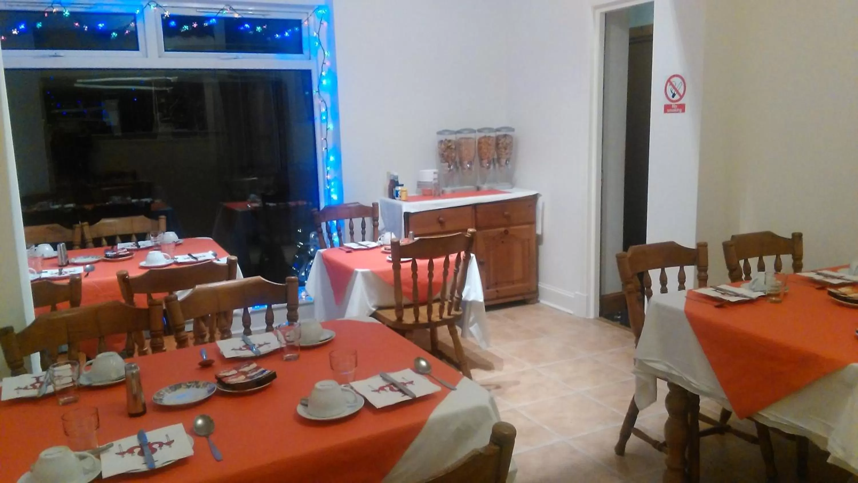 Restaurant/places to eat in Twin Lions Hotel