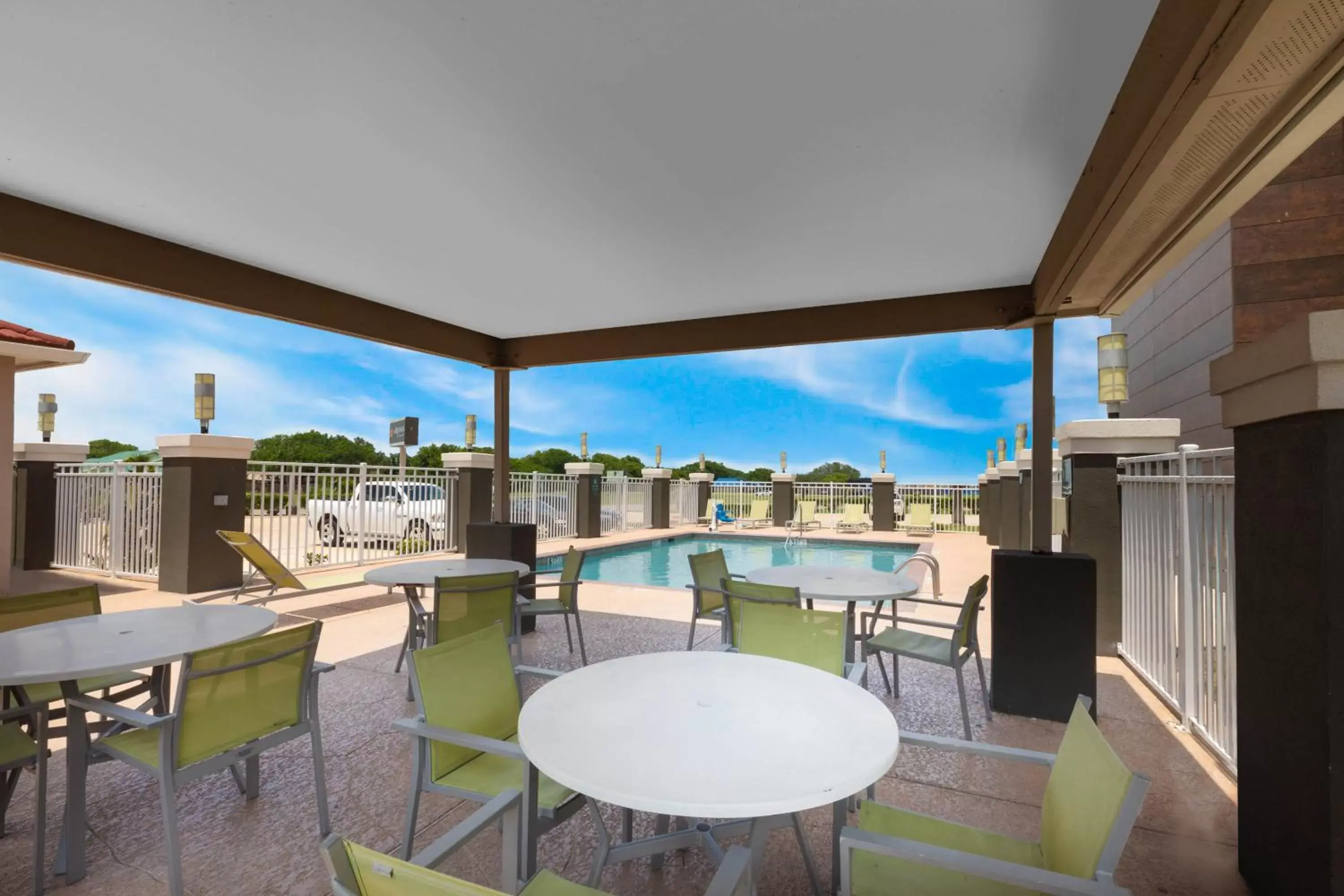 Swimming pool in La Quinta by Wyndham Port Lavaca Swimming pool in La Quinta by Wyndham Port Lavaca