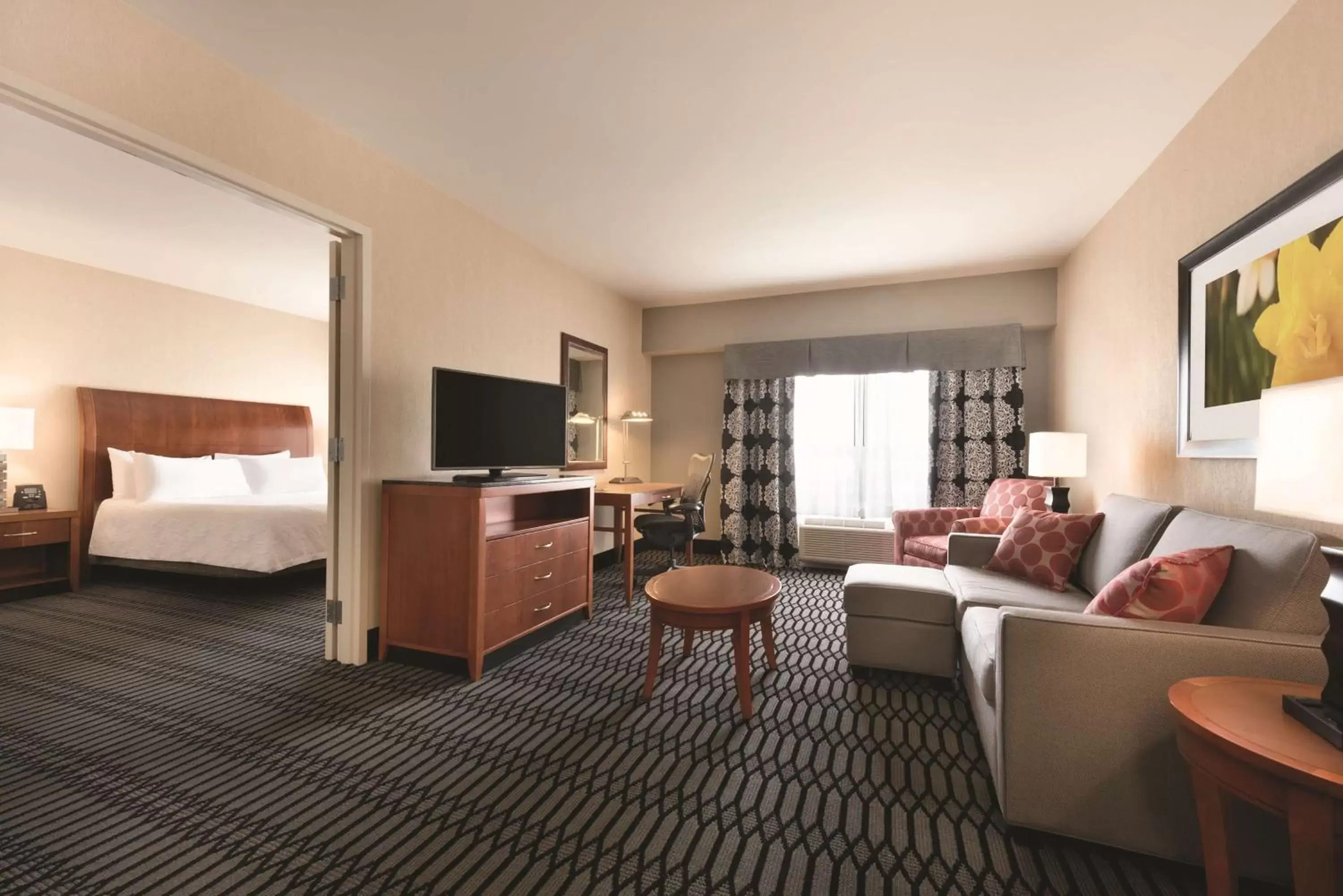 Living room, Seating Area in Hilton Garden Inn Akron-Canton Airport