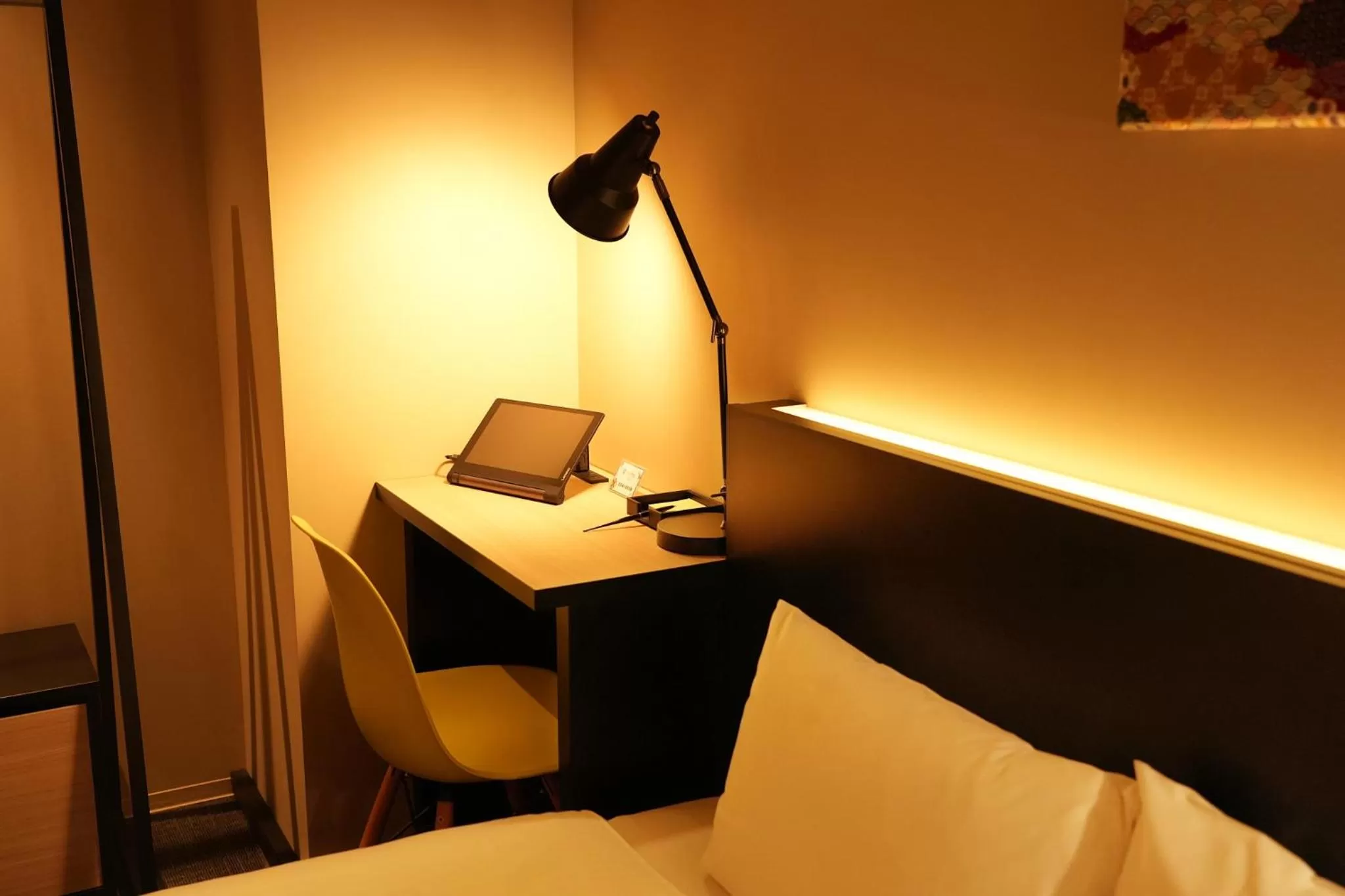 Bed, TV/Entertainment Center in NPlus Hotel Higashikanda-akihabara