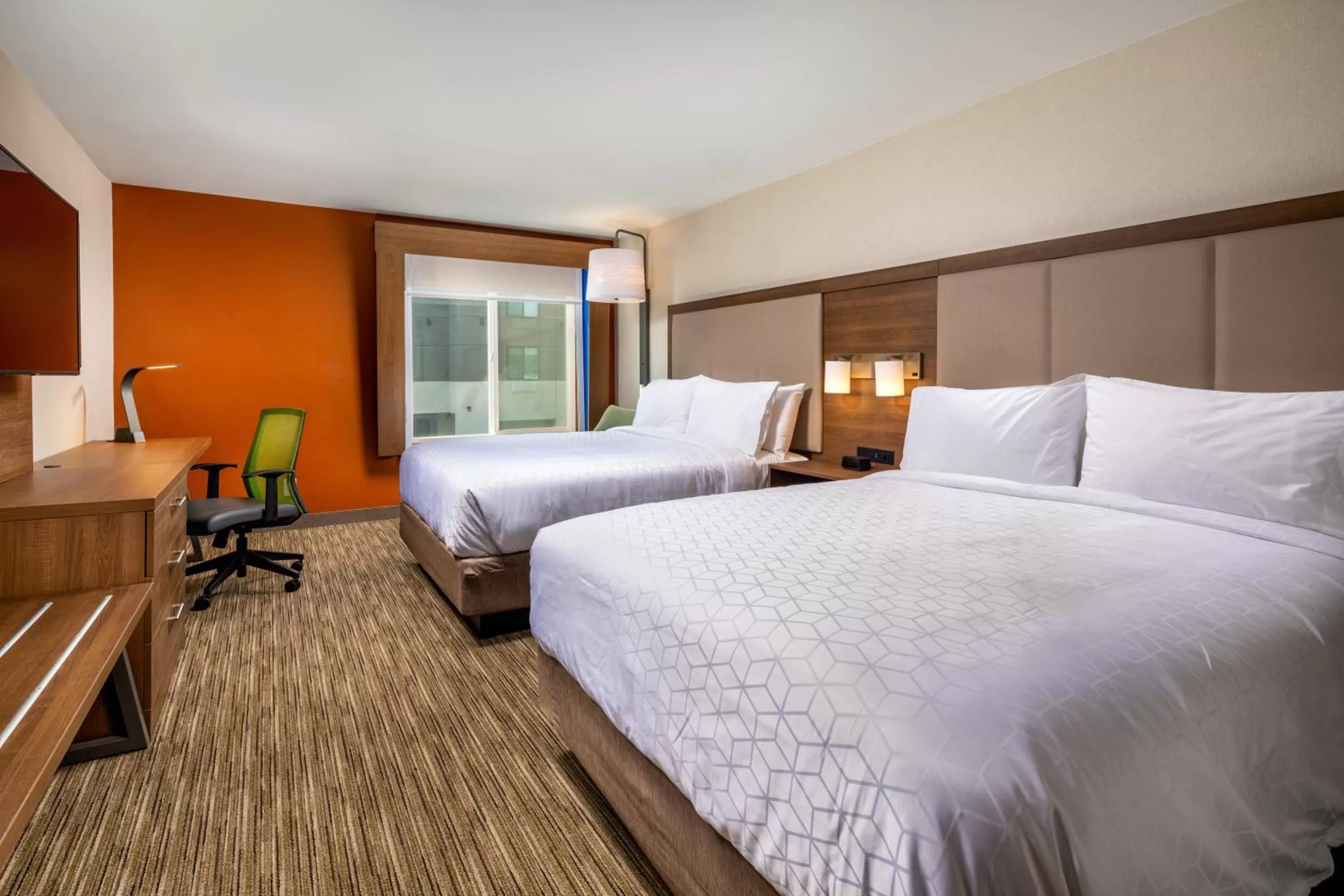Photo of the whole room, Bed in Holiday Inn Express & Suites Chatsworth by IHG